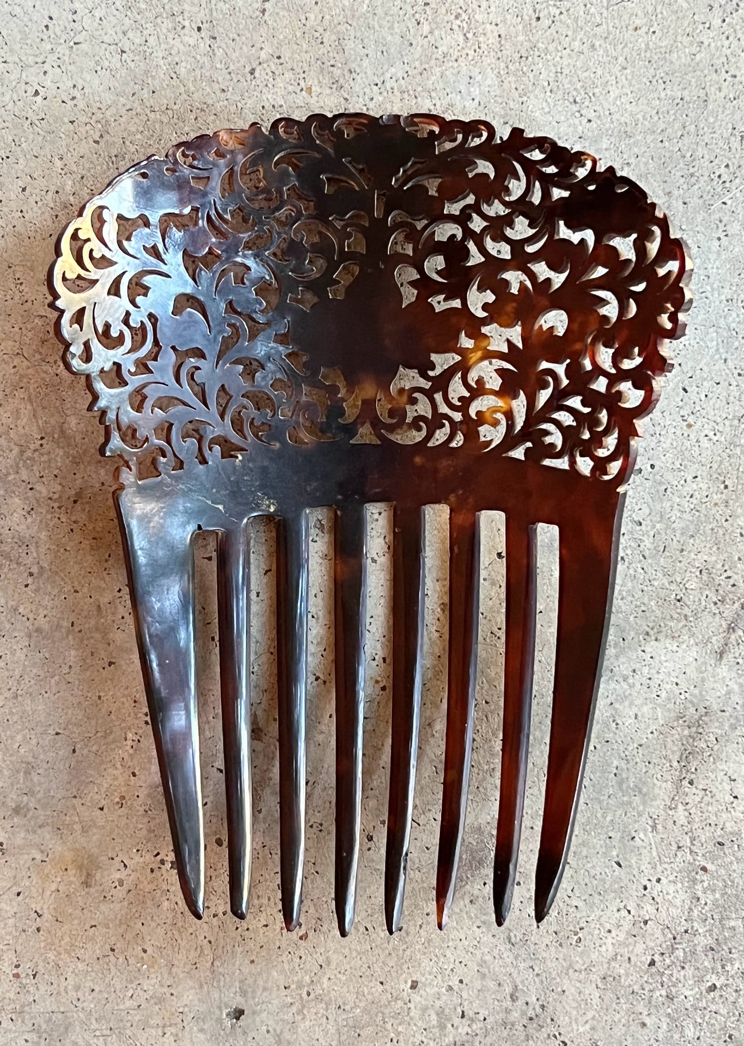 Mid-19th c. Carved Tortoise Shell Comb