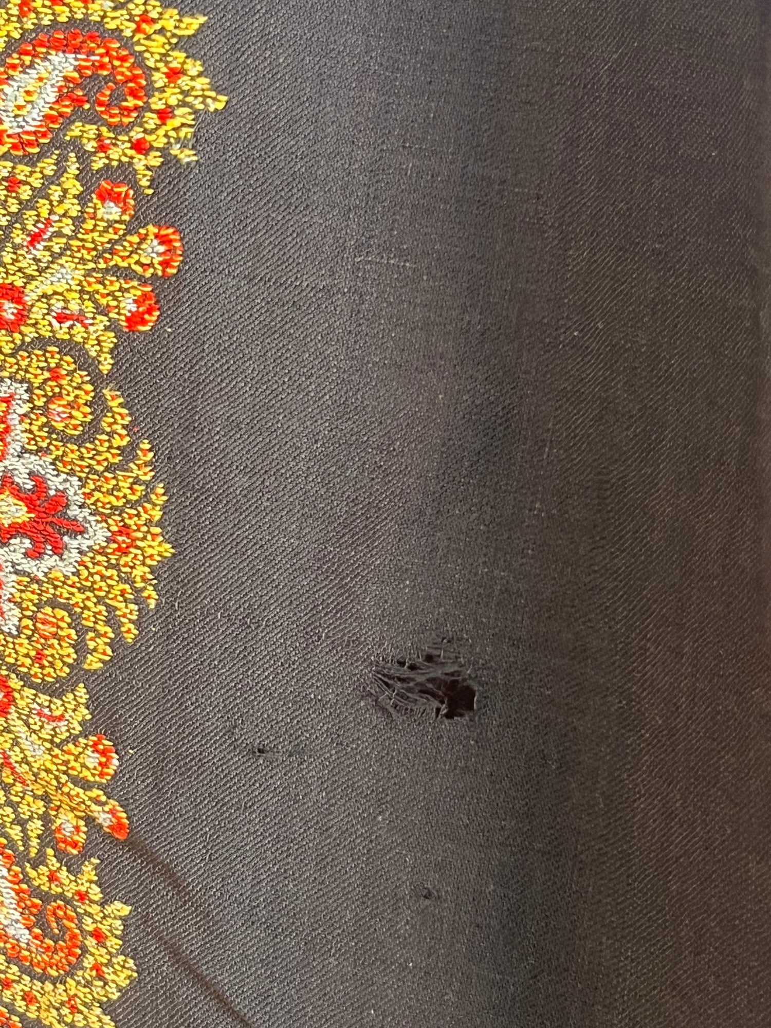 19th c. Paisley Shawl with Provenance