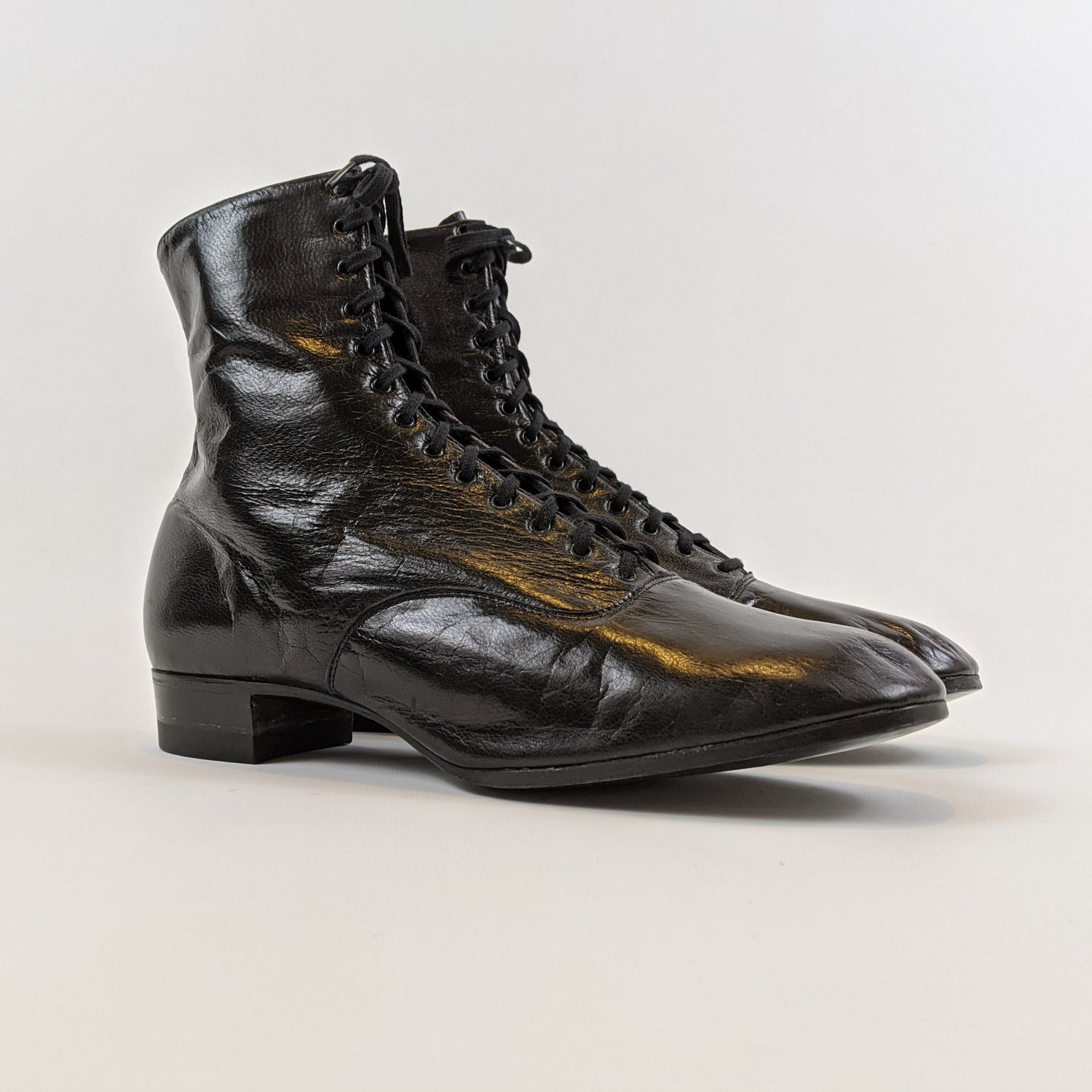 1930s Black Lace Up Boots | Approx Sz 7-7.5