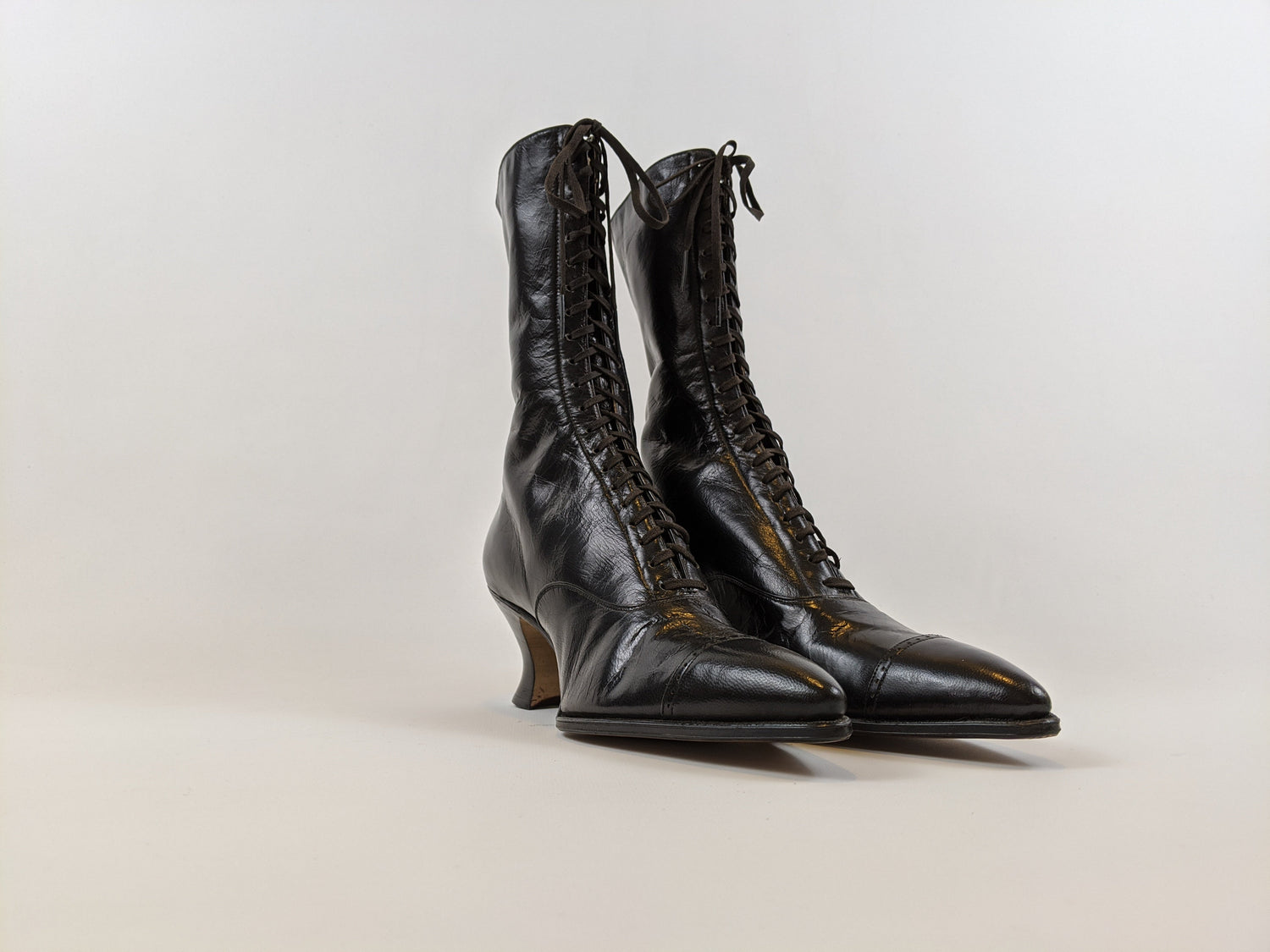 1920s Black Lace Up Louis Heel Boots | Approx Sz 6.5-7