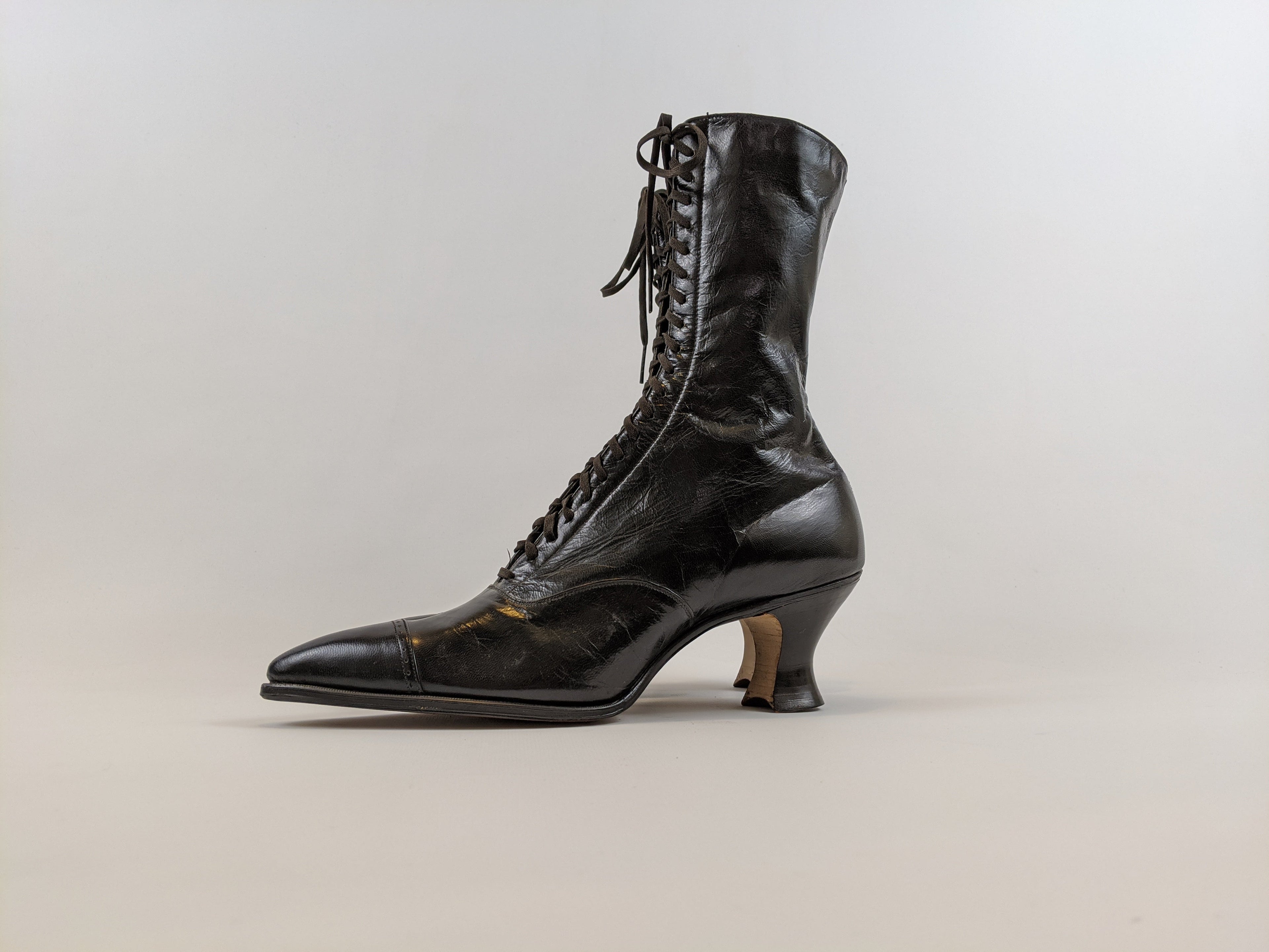 1920s Black Lace Up Louis Heel Boots | Approx Sz 6.5-7