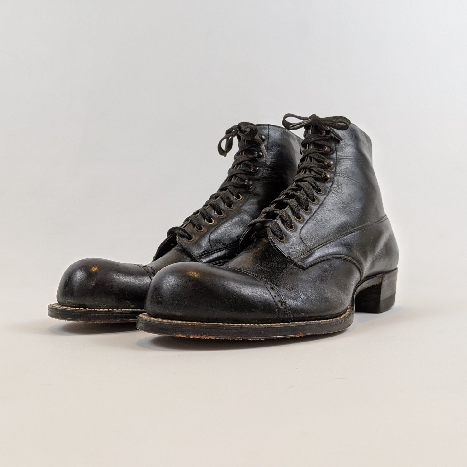 RESERVED | 1910s Black Lace Up Boots | Approx Sz 7.5-8