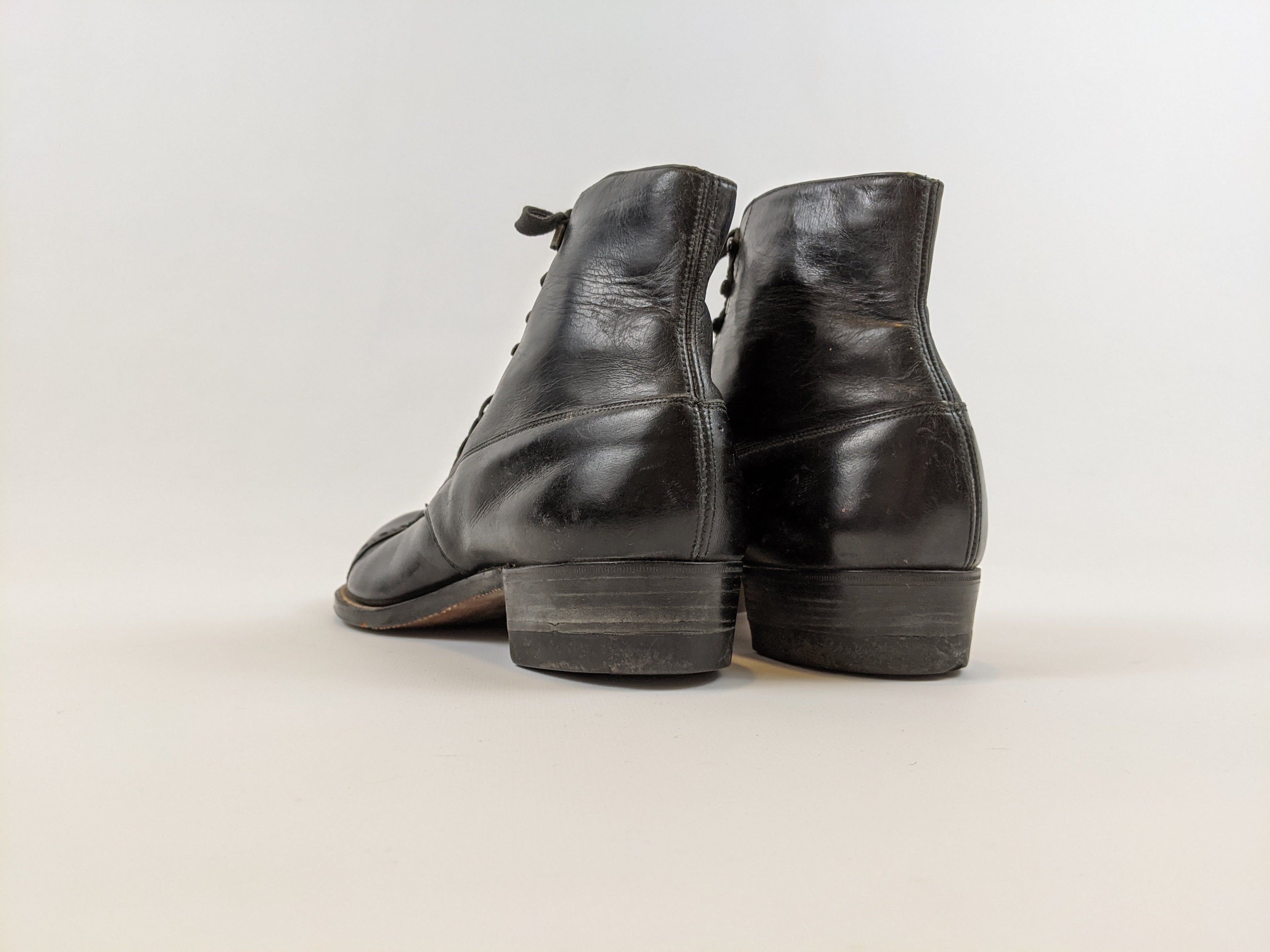 RESERVED | 1910s Black Lace Up Boots | Approx Sz 7.5-8
