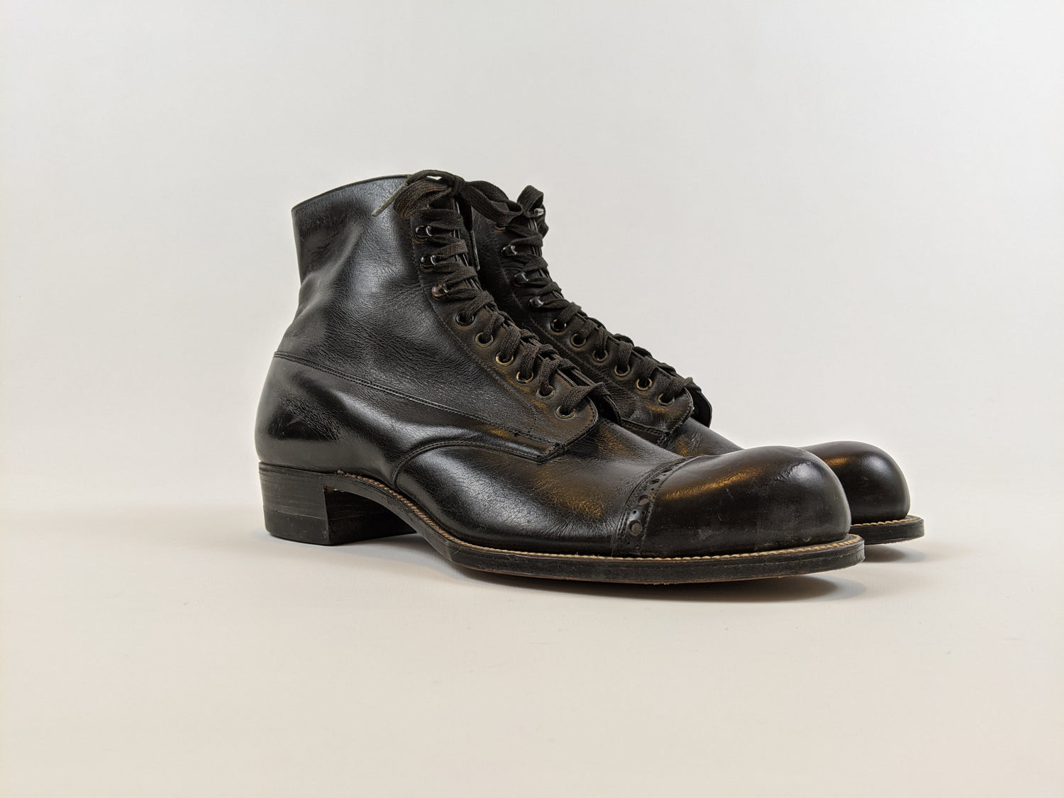 RESERVED | 1910s Black Lace Up Boots | Approx Sz 7.5-8