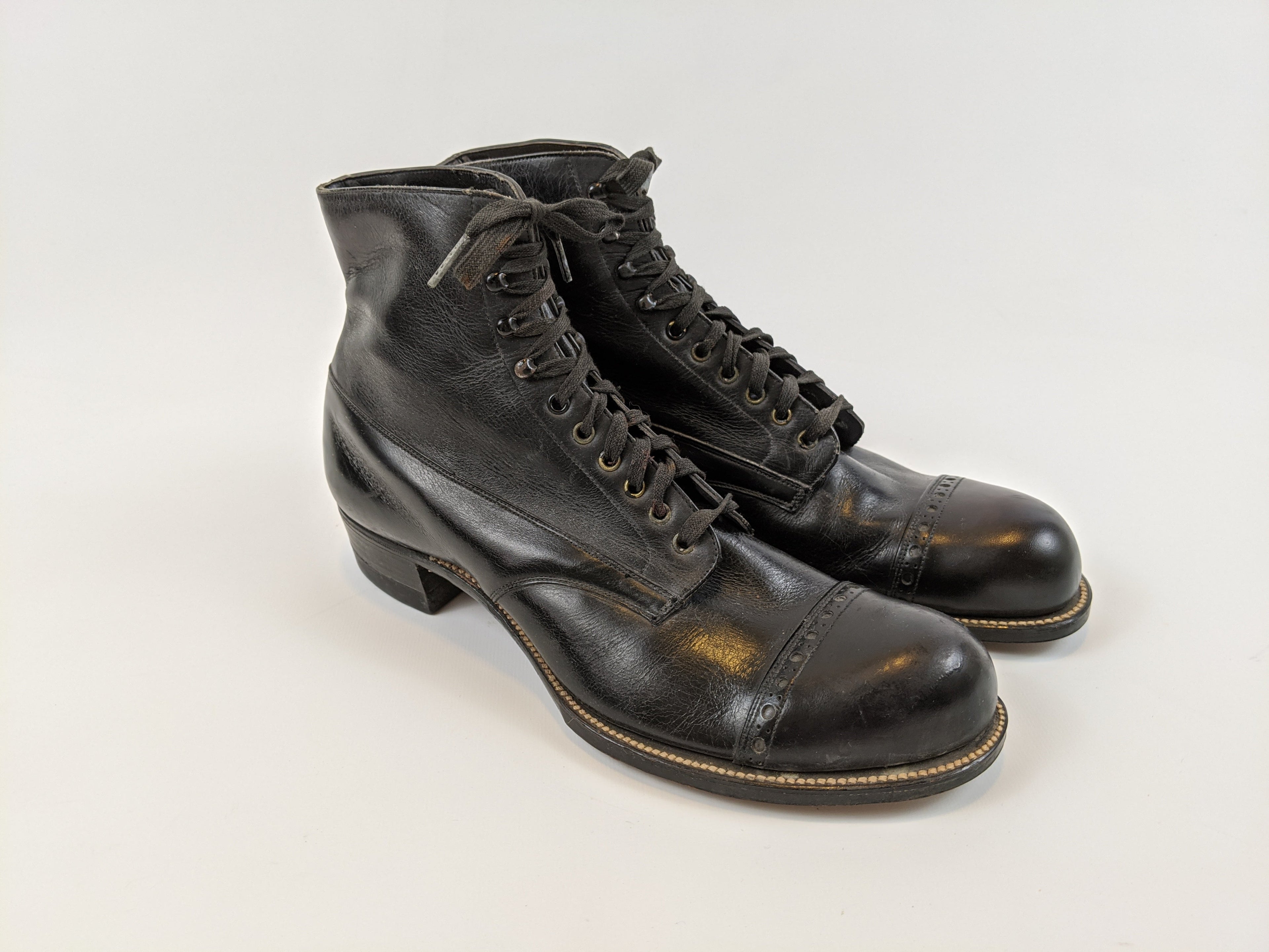 RESERVED | 1910s Black Lace Up Boots | Approx Sz 7.5-8