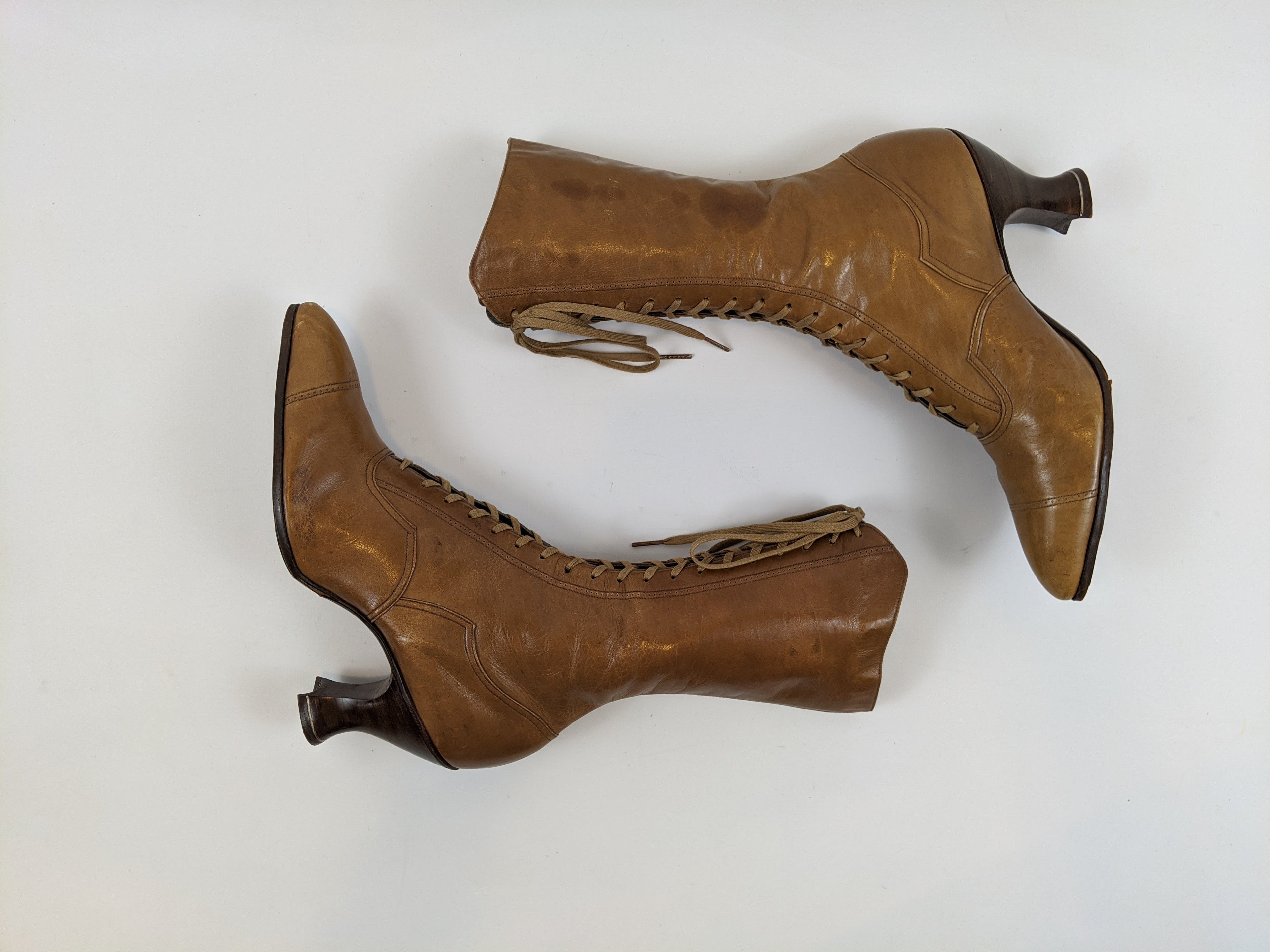 1920s Tan Lace Up Louis Heel Boots | Approx Sz 5