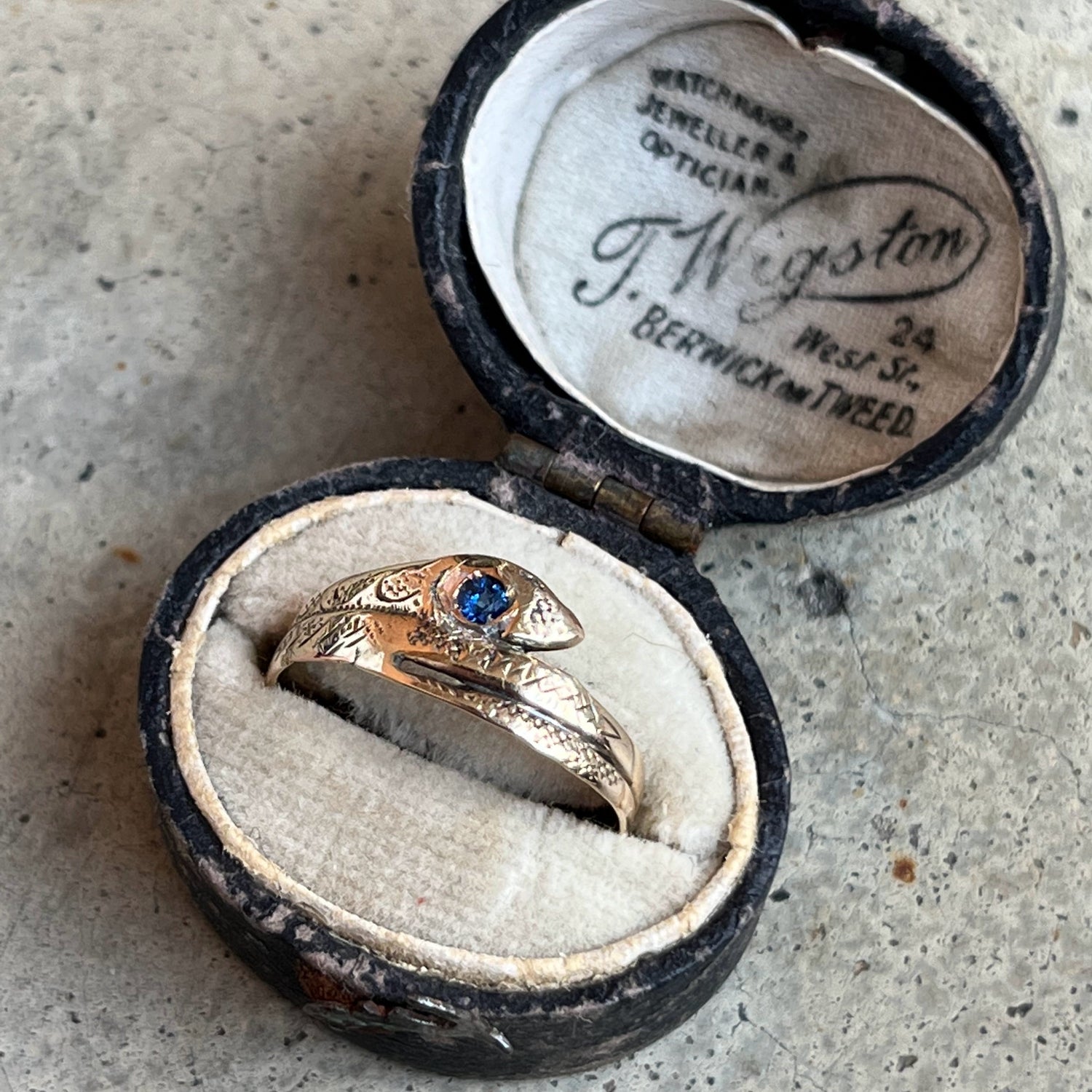 1886 14k Gold Snake Sapphire Ring