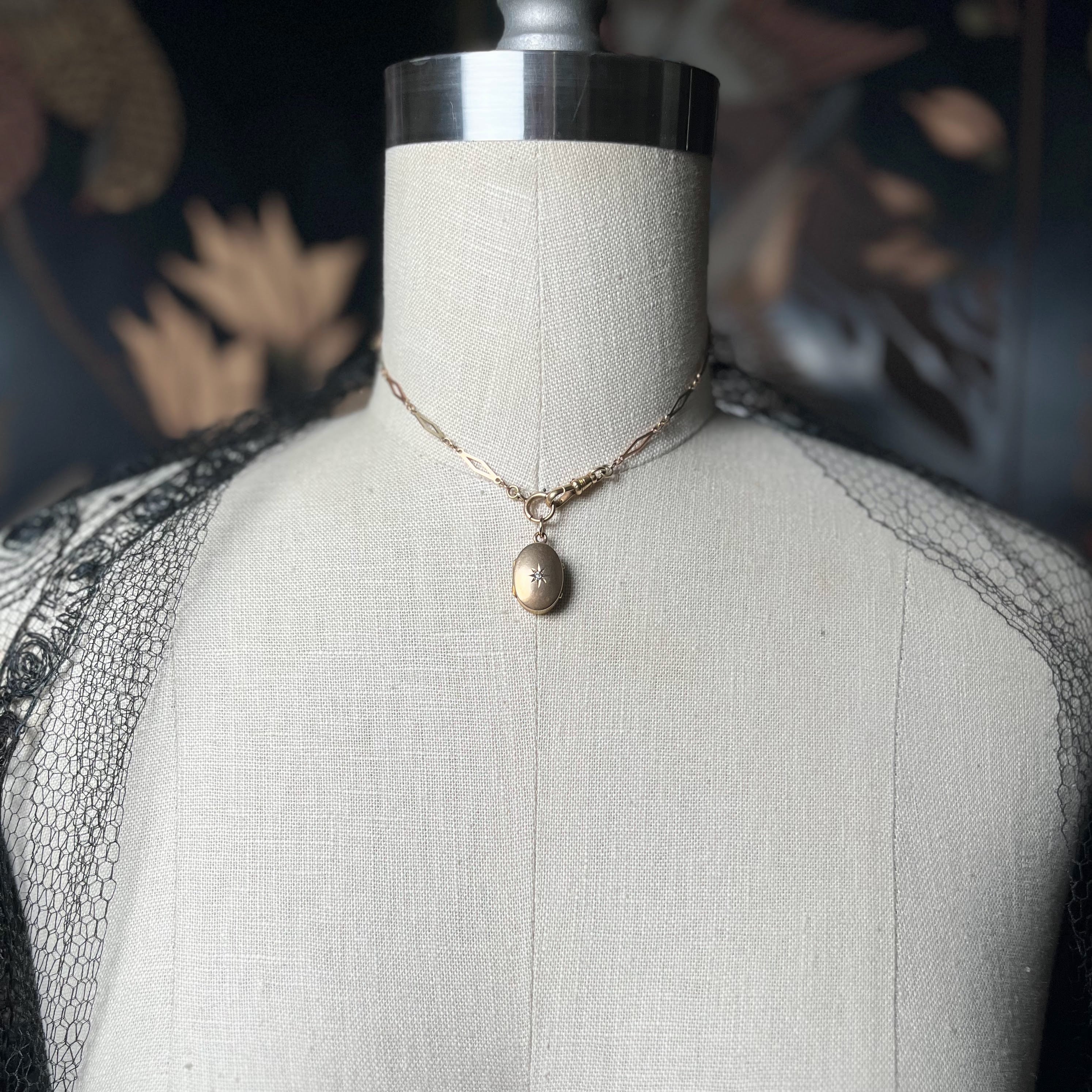c. 1900s 9k Gold Diamond Star Locket