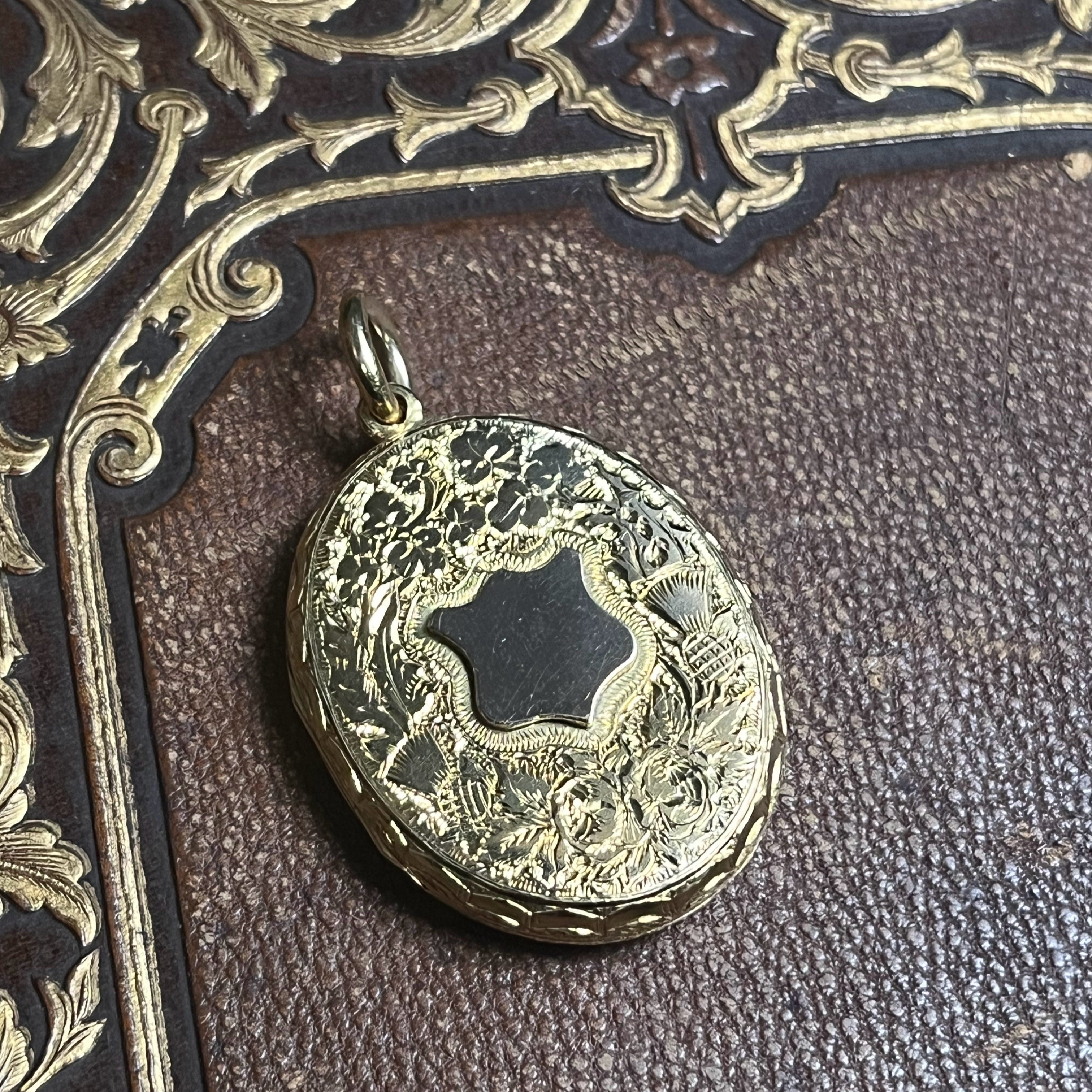 18k Gold 19th c. Floral Locket