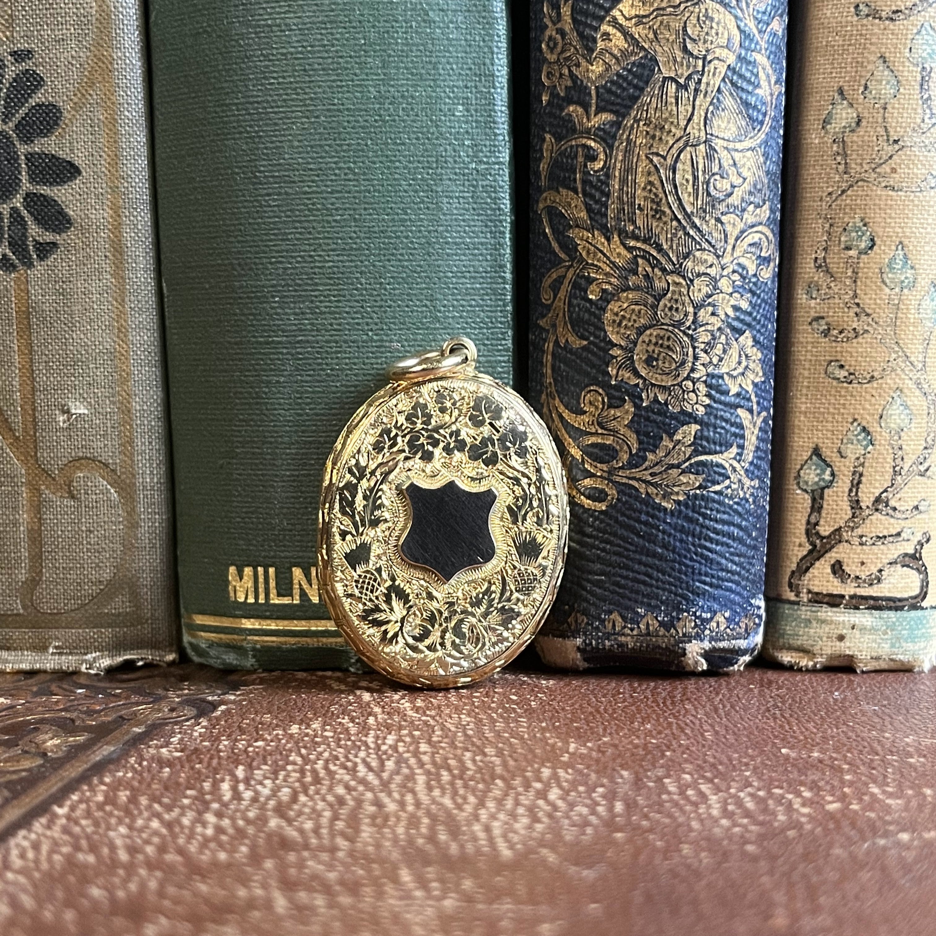 18k Gold 19th c. Floral Locket