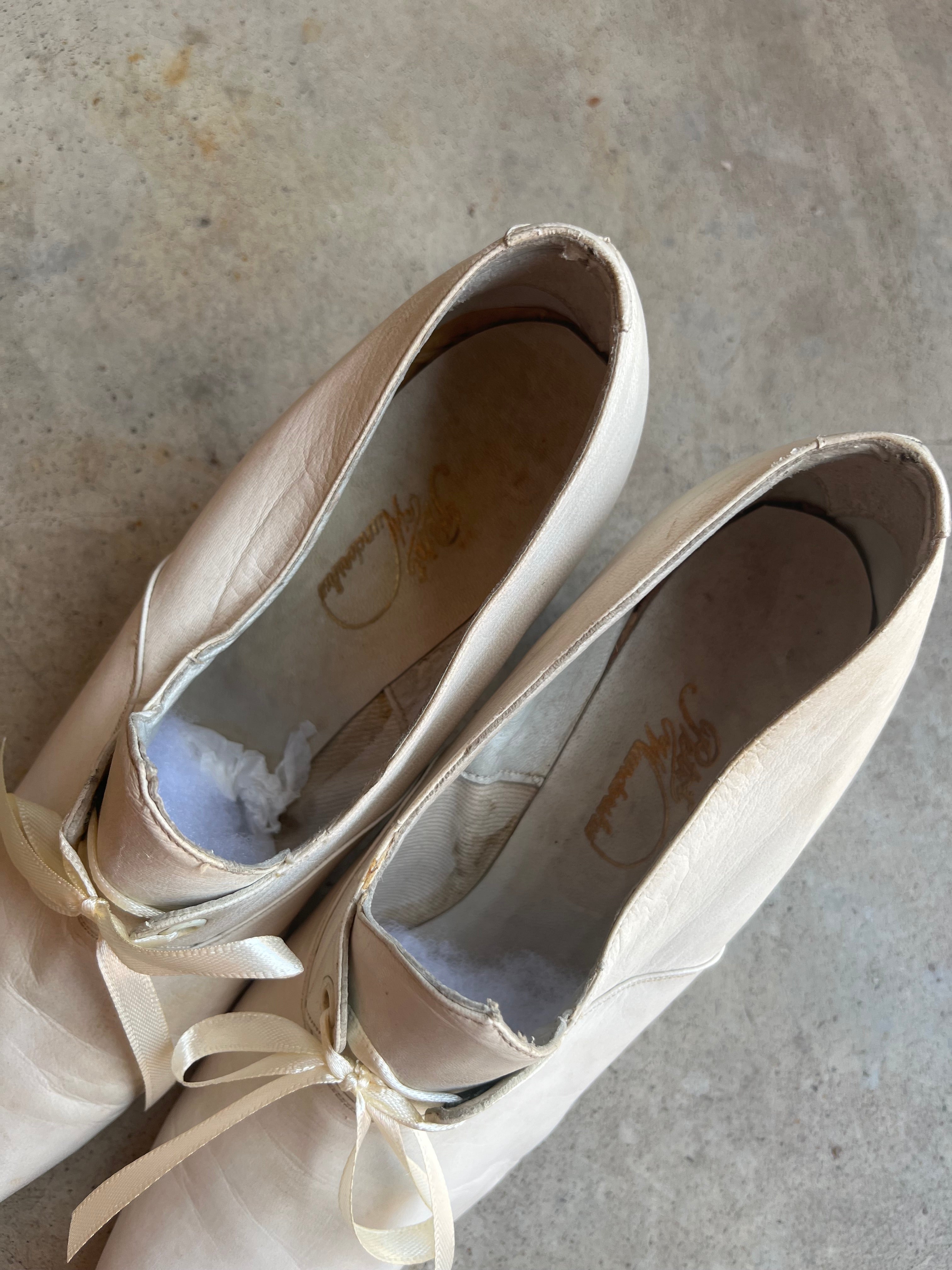 c. 1910s White Pumps | Approx Sz 5