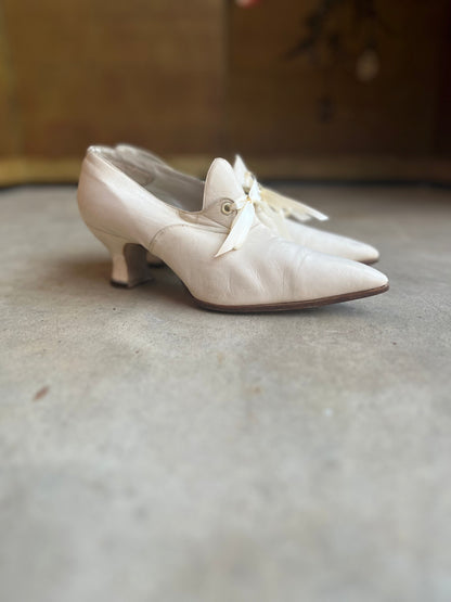 c. 1910s White Pumps | Approx Sz 5