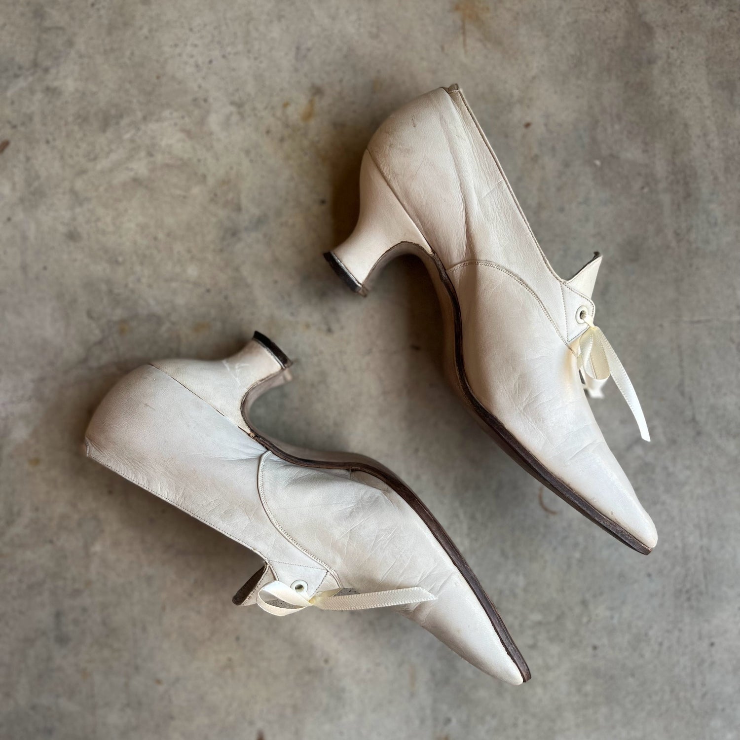 c. 1910s White Pumps | Approx Sz 5