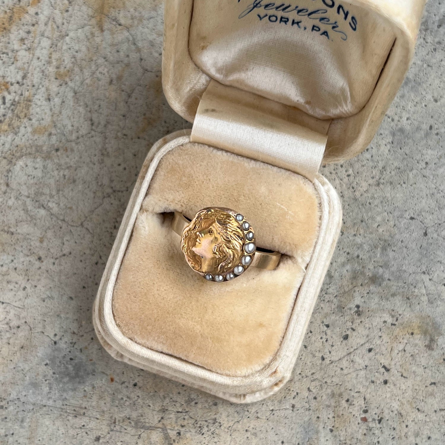 Early 20th c. Art Nouveau Crescent Moon Lady 10k Gold Ring