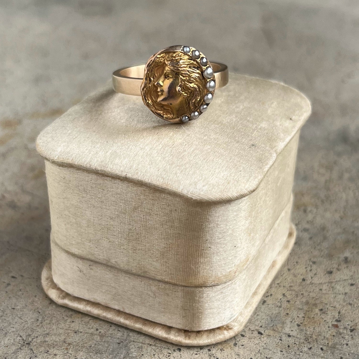 Early 20th c. Art Nouveau Crescent Moon Lady 10k Gold Ring