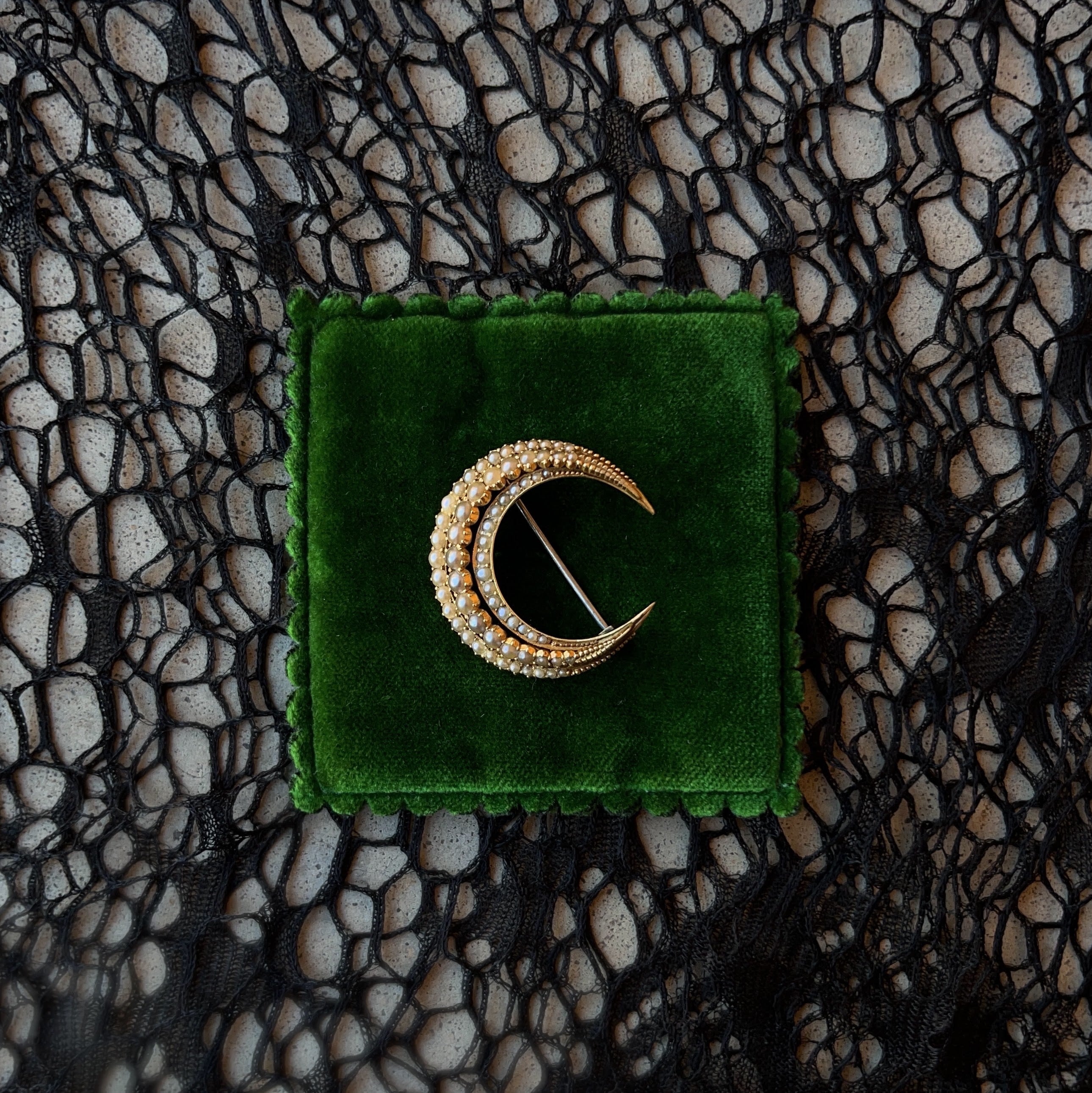 Victorian 15k Gold Pearl Crescent Moon Brooch