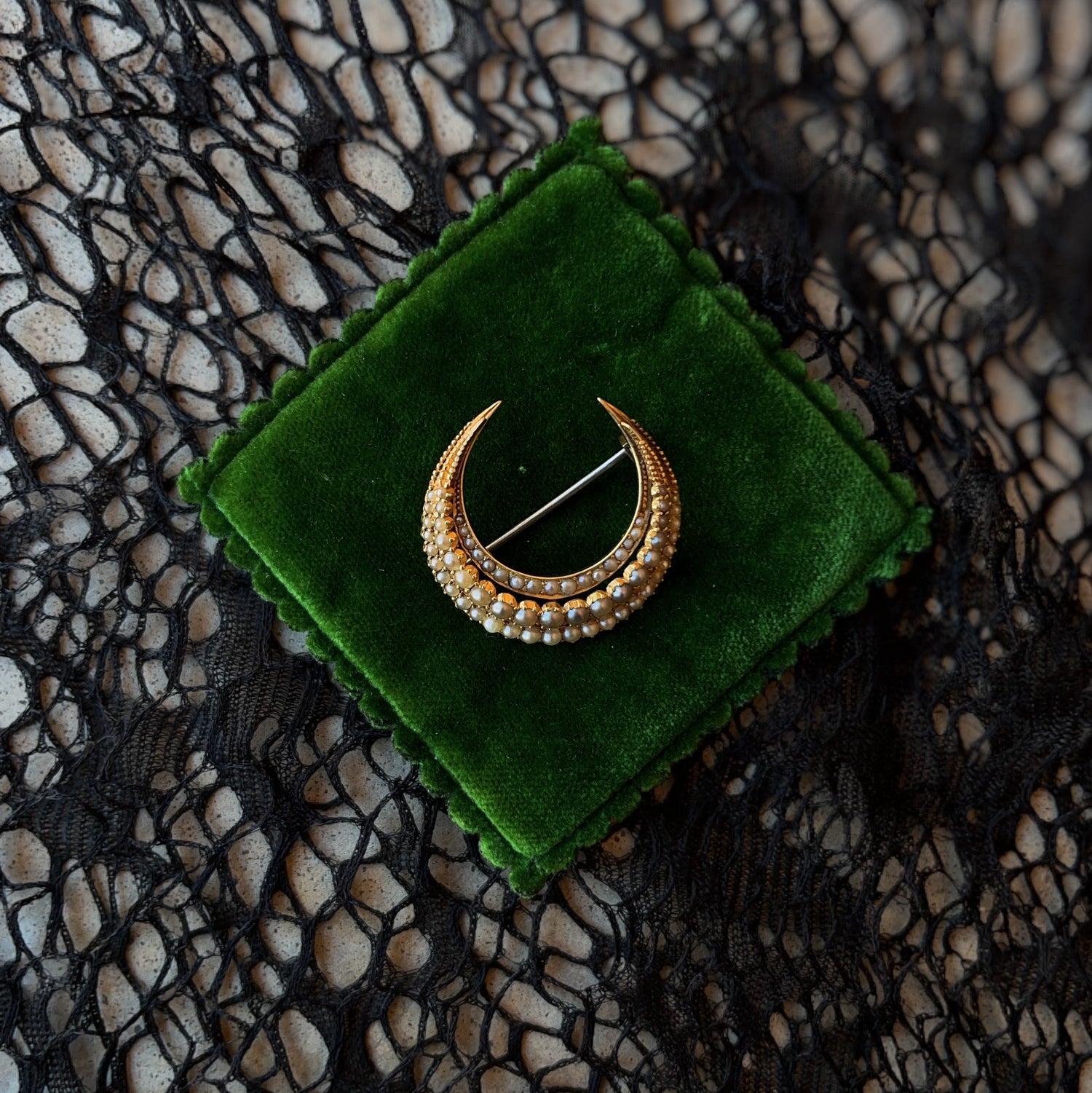 Victorian 15k Gold Pearl Crescent Moon Brooch