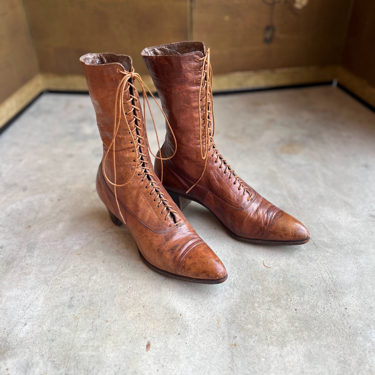 c. 1910s Brown Lace Up Boots | Approx Sz 9