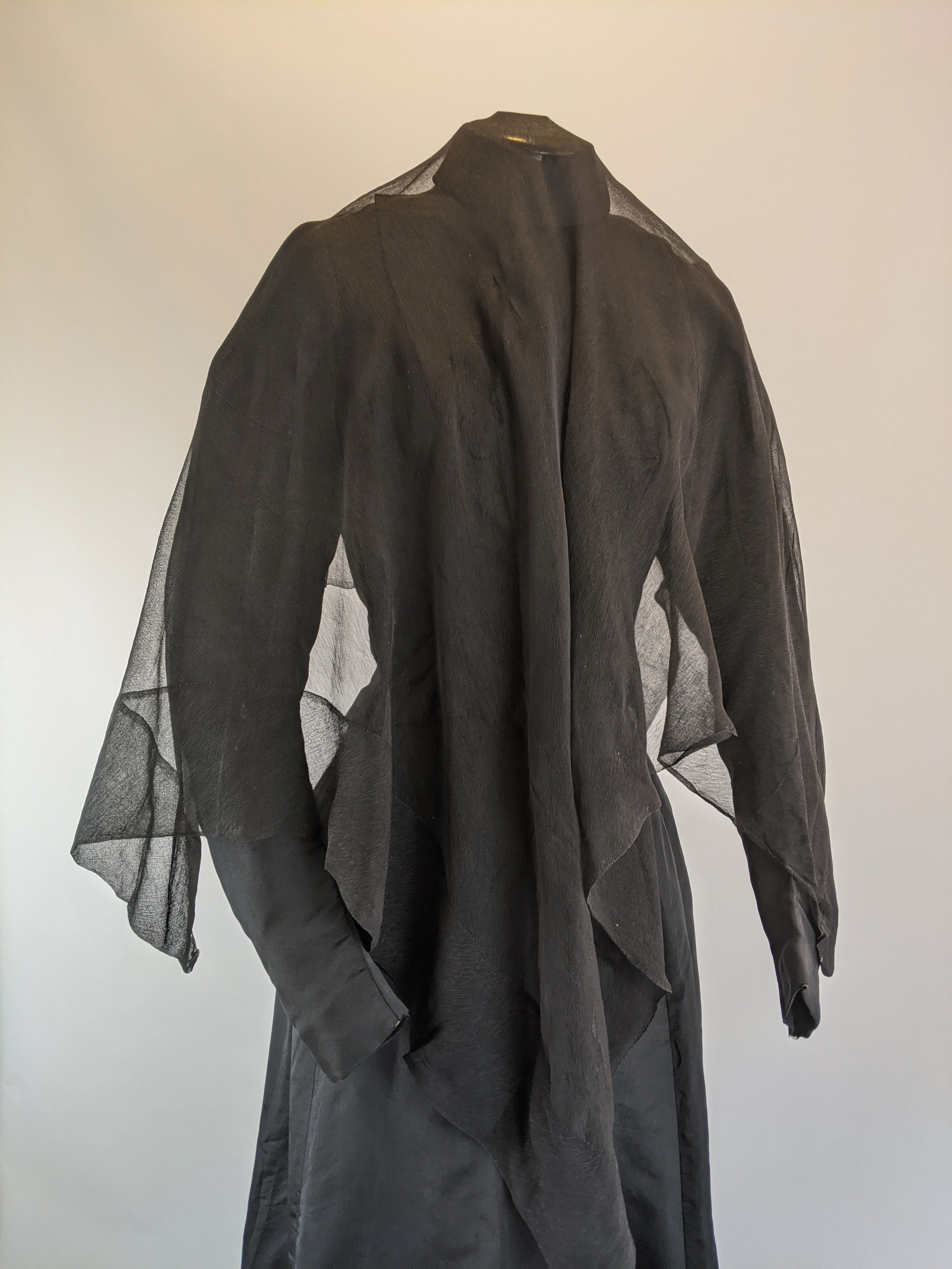 1900s Crape Mourning Veil