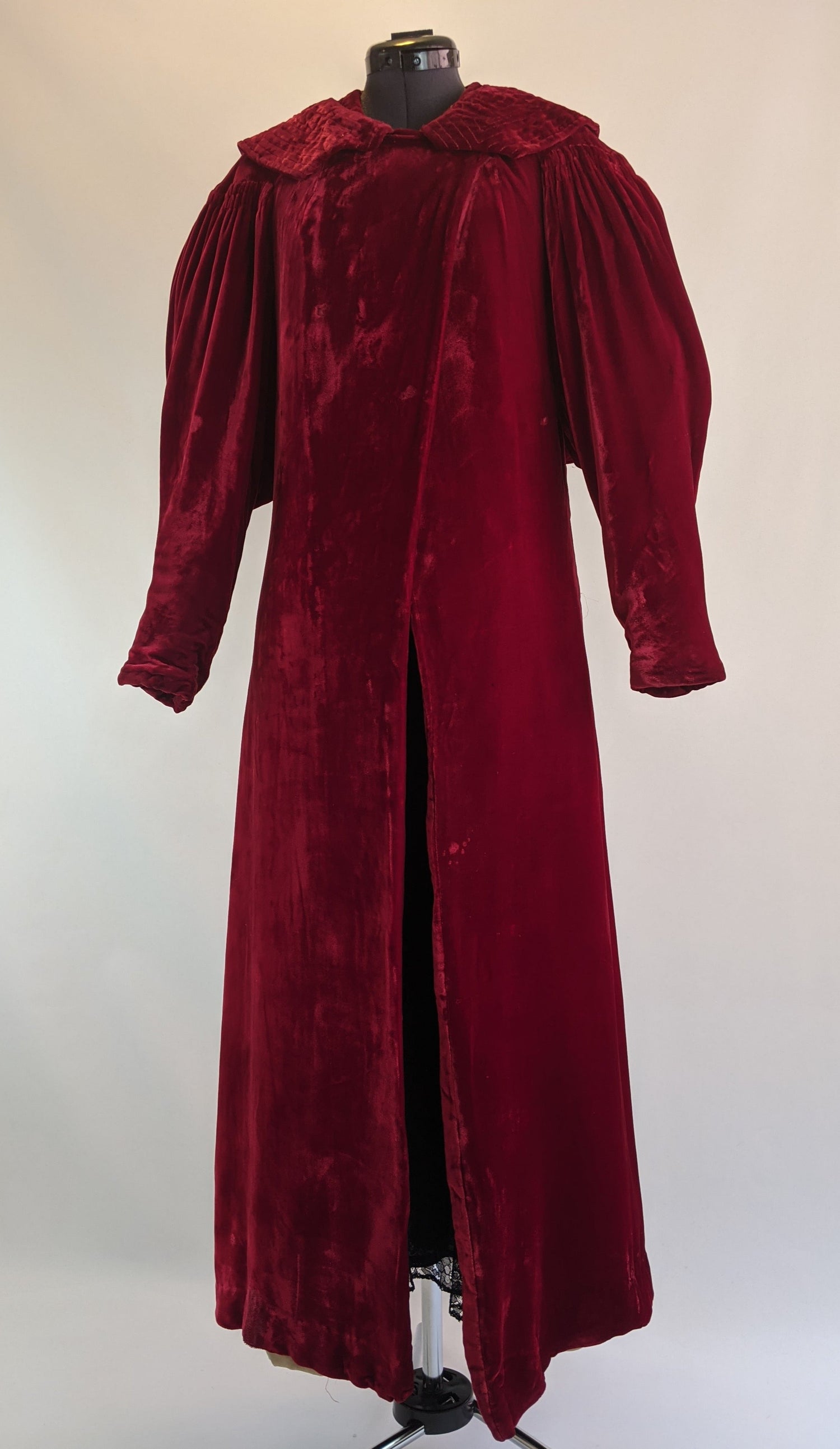 1930s Red Velvet Opera Coat | XS - Small