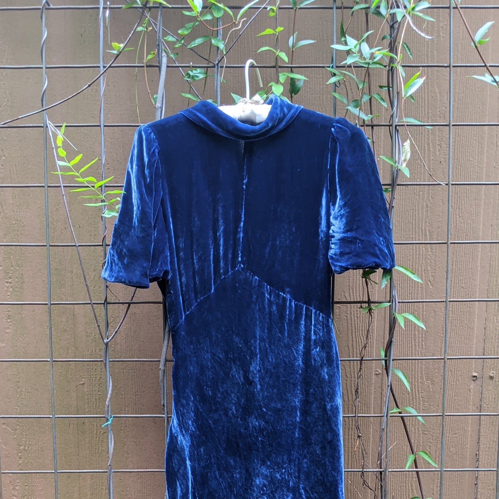 1930s Blue Velvet Bias Cut Gown | XS - S