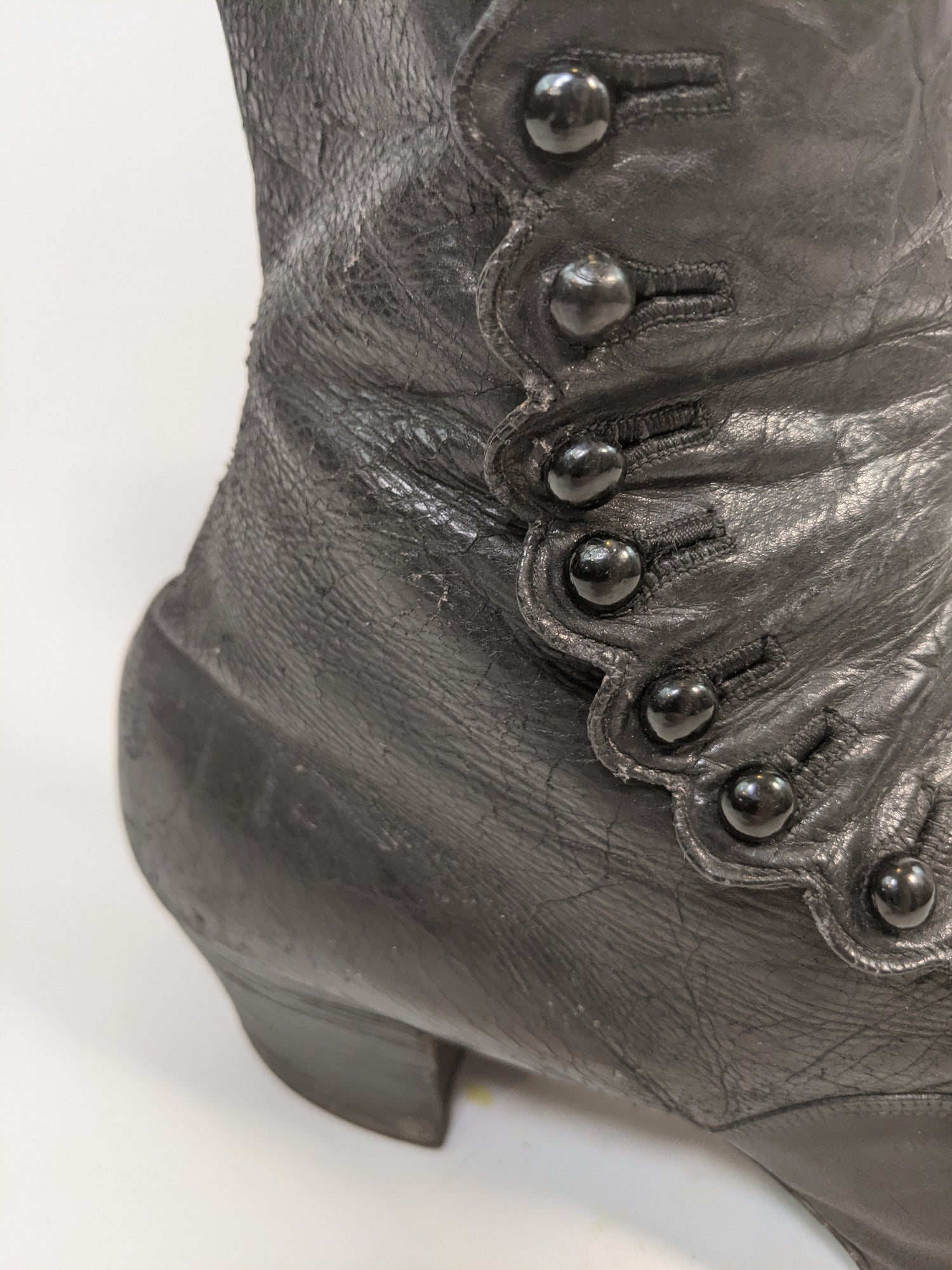 1890s "Sorosis" Side Button Boots | Approx Sz 8-8.5