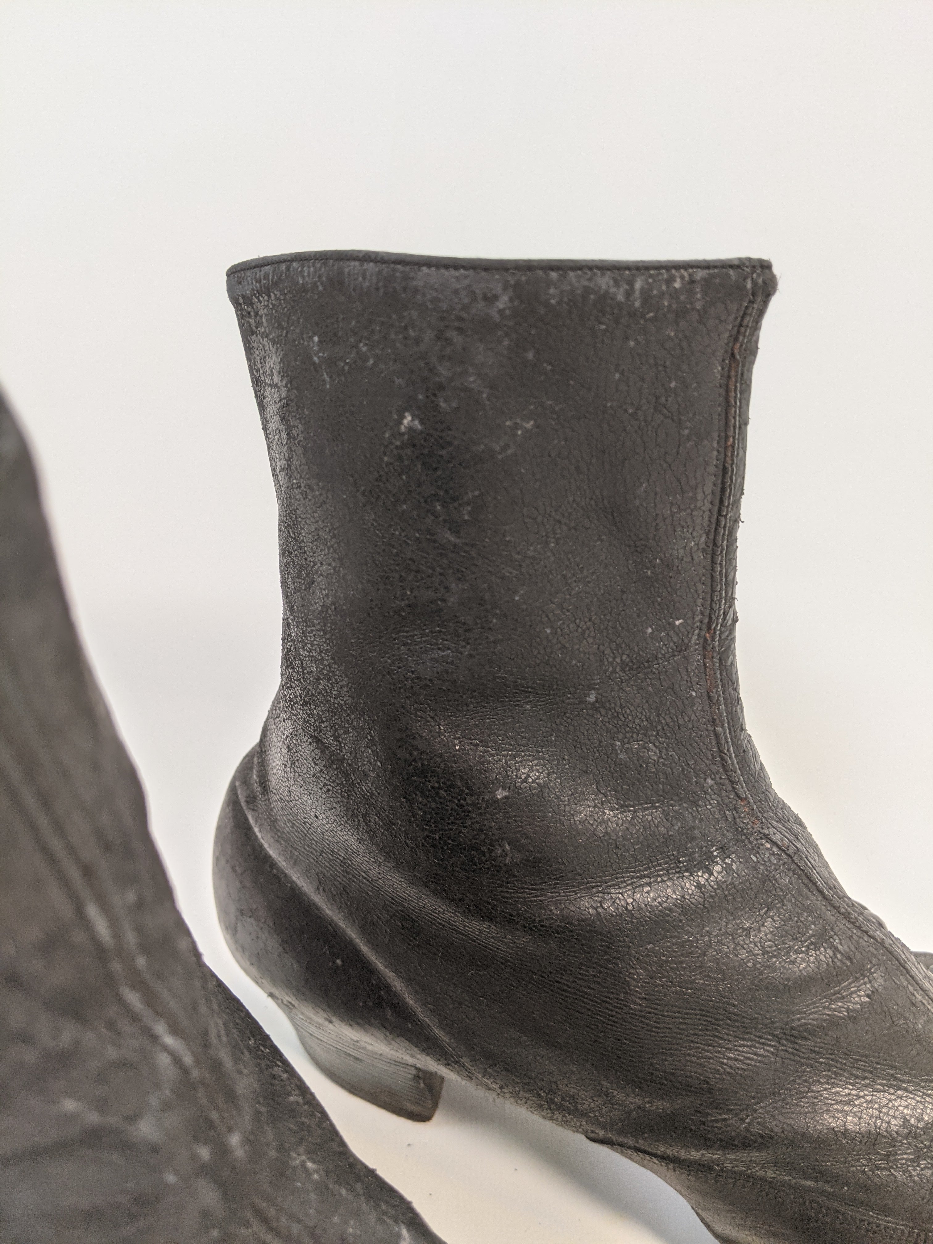 1890s "Sorosis" Side Button Boots | Approx Sz 8-8.5