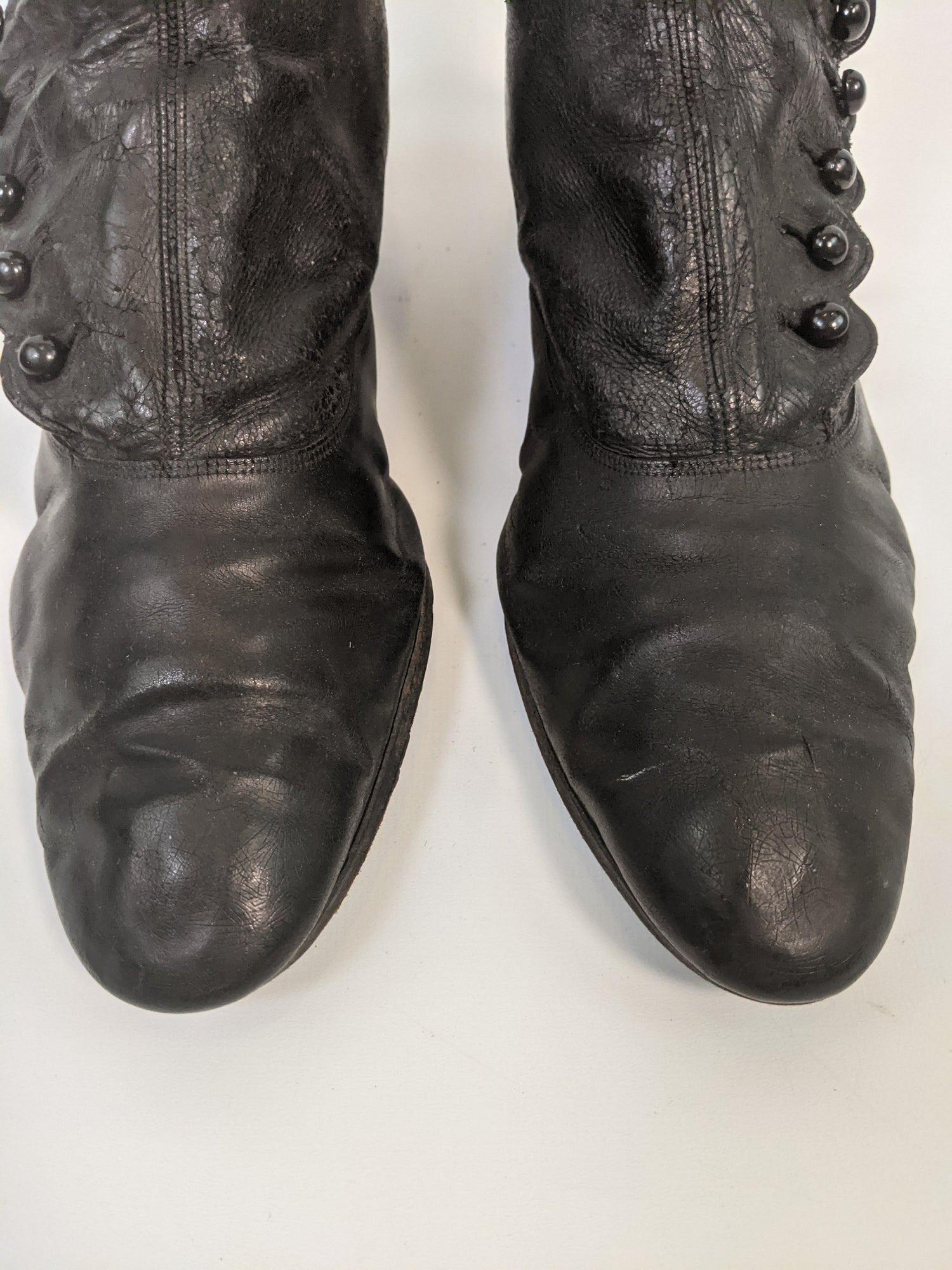 1890s "Sorosis" Side Button Boots | Approx Sz 8-8.5