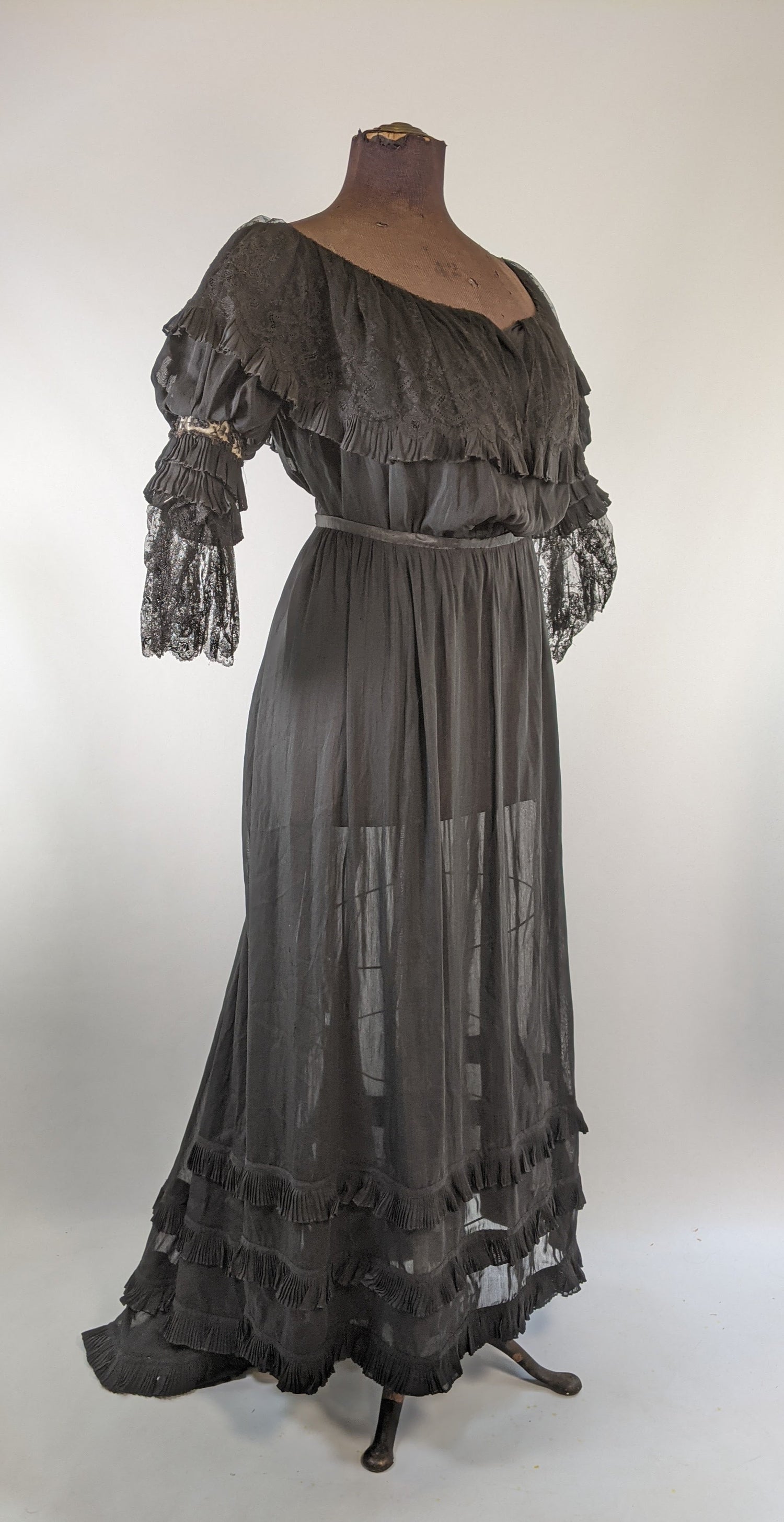 1900s Evening Gown
