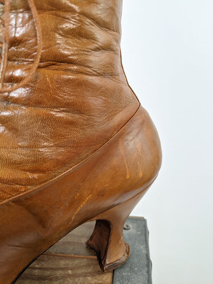 1910s Tan Lace Up Boots | Sz 8-8.5