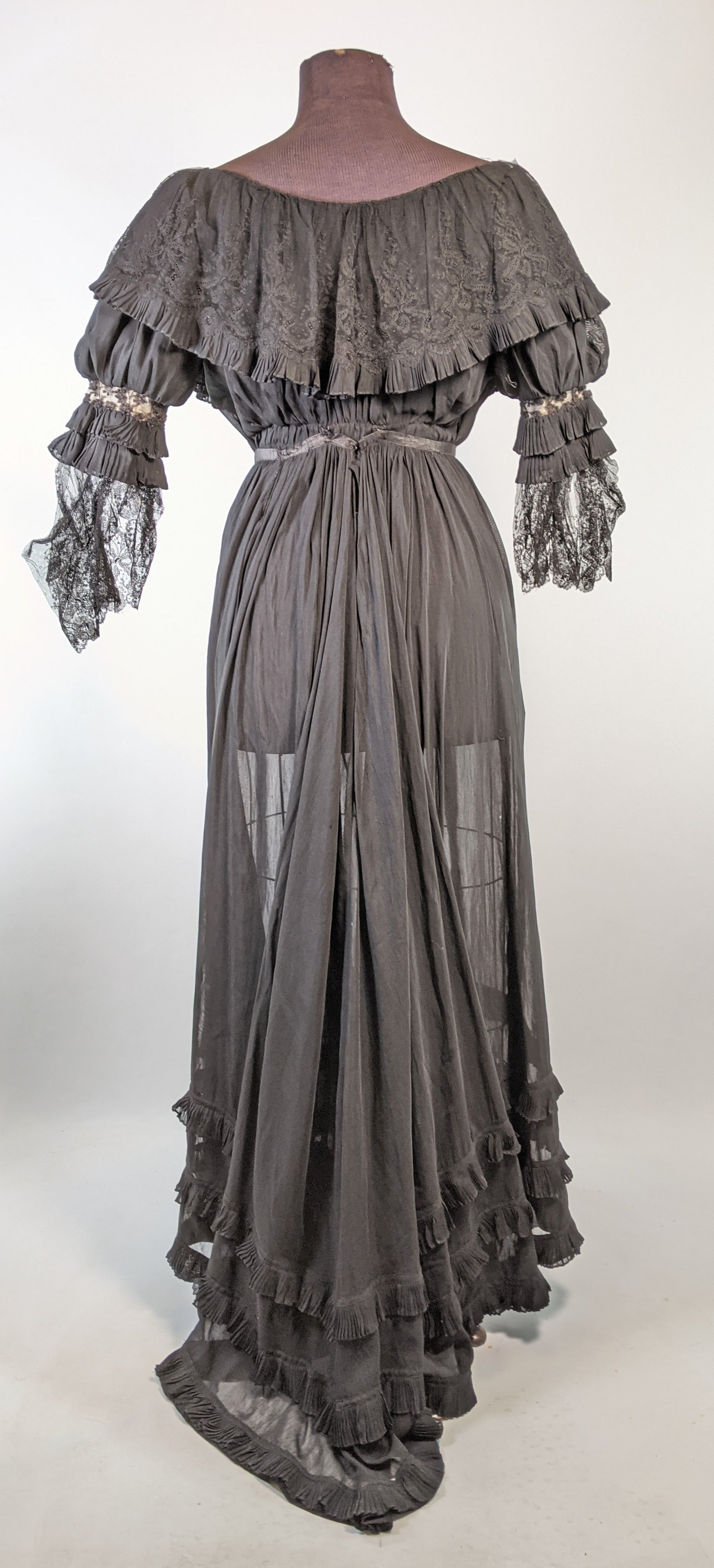 1900s Evening Gown