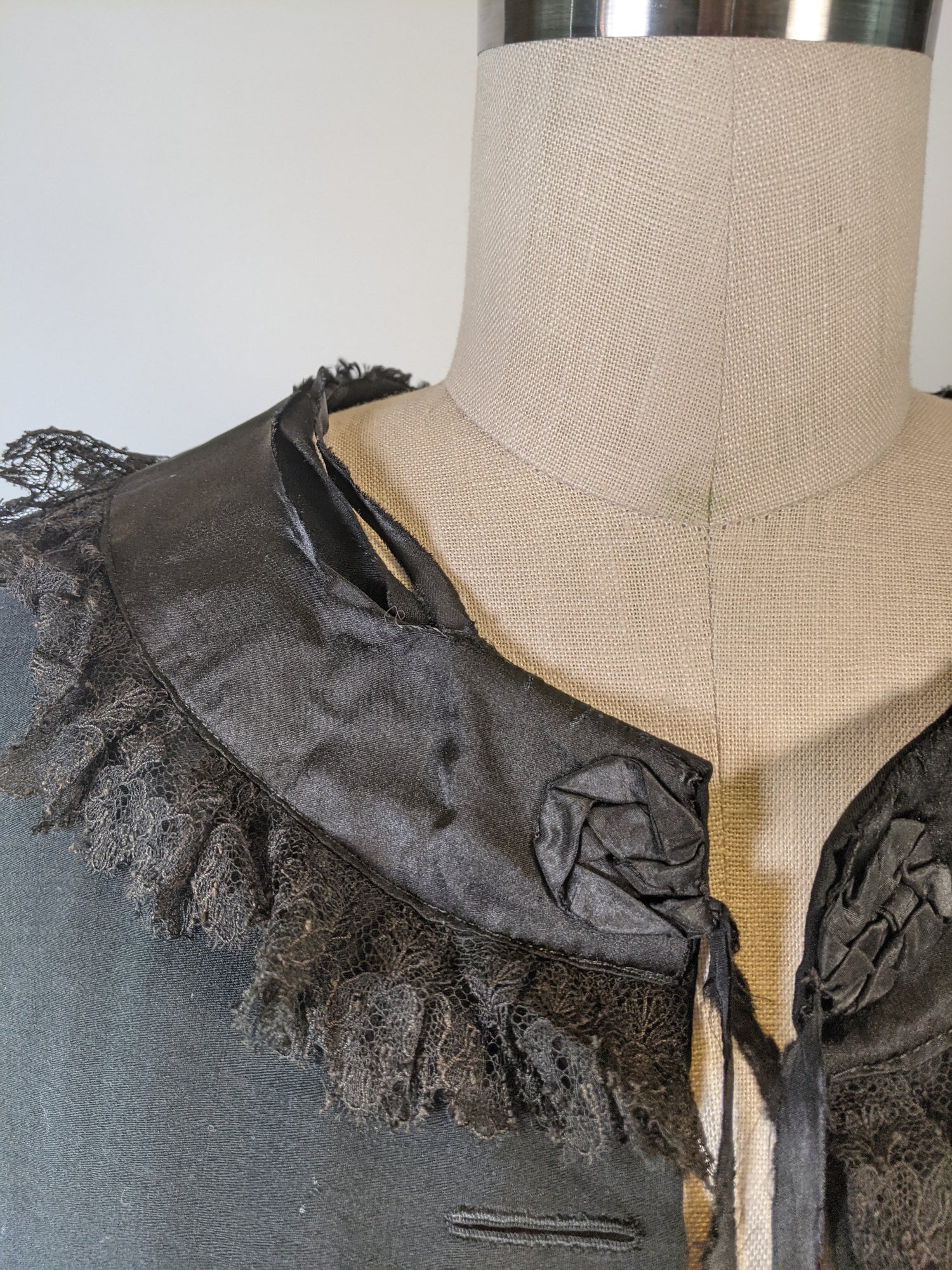 1880s Lace Trimmed Mantle