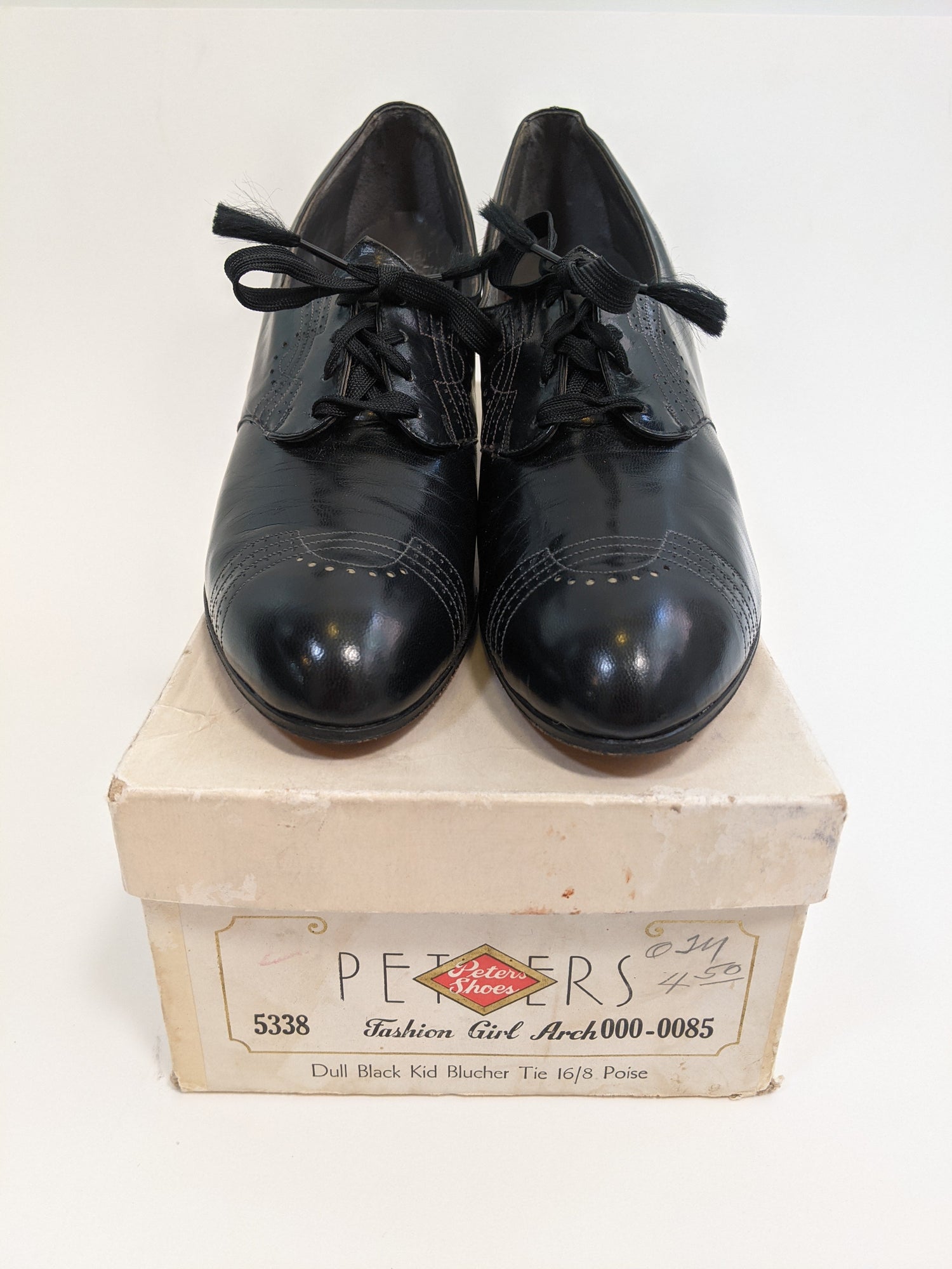 1940s Oxfords in Original Box | Approx Size 8