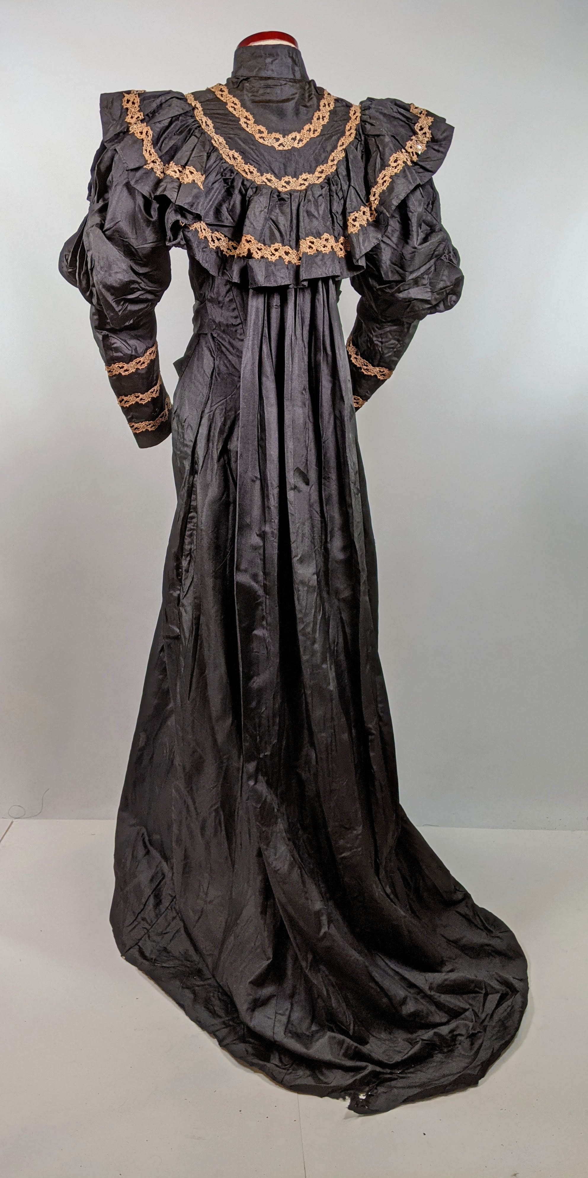 1890s Black Silk Tea Gown or Wrapper