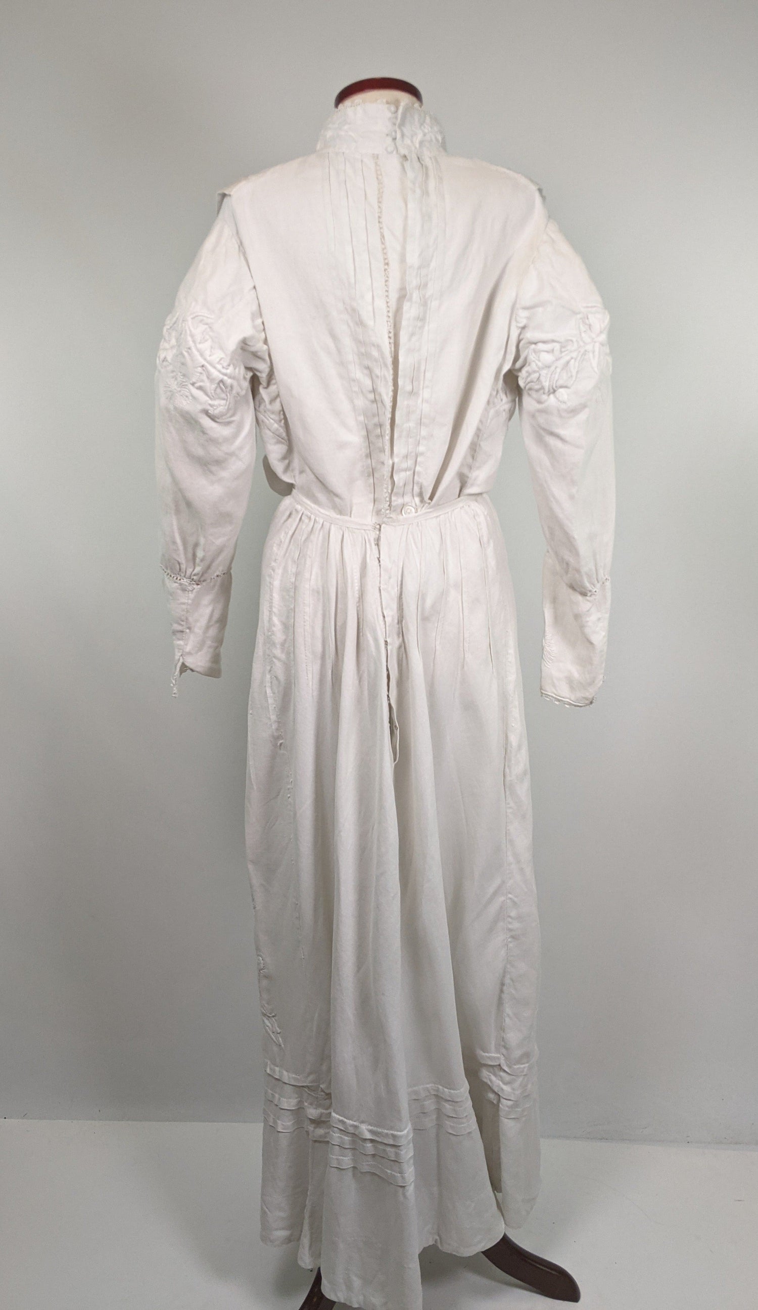 1900s Thistle Linen Dress