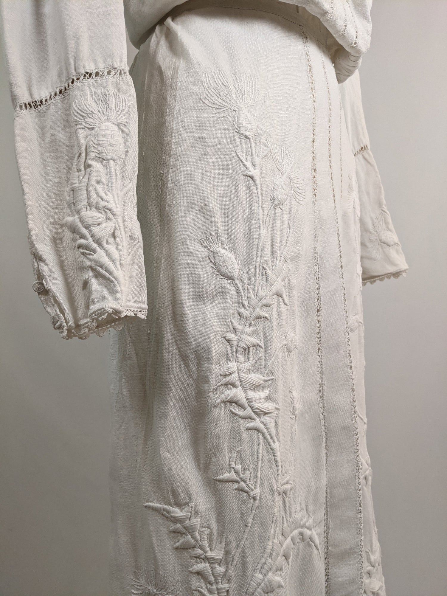 1900s Thistle Linen Dress
