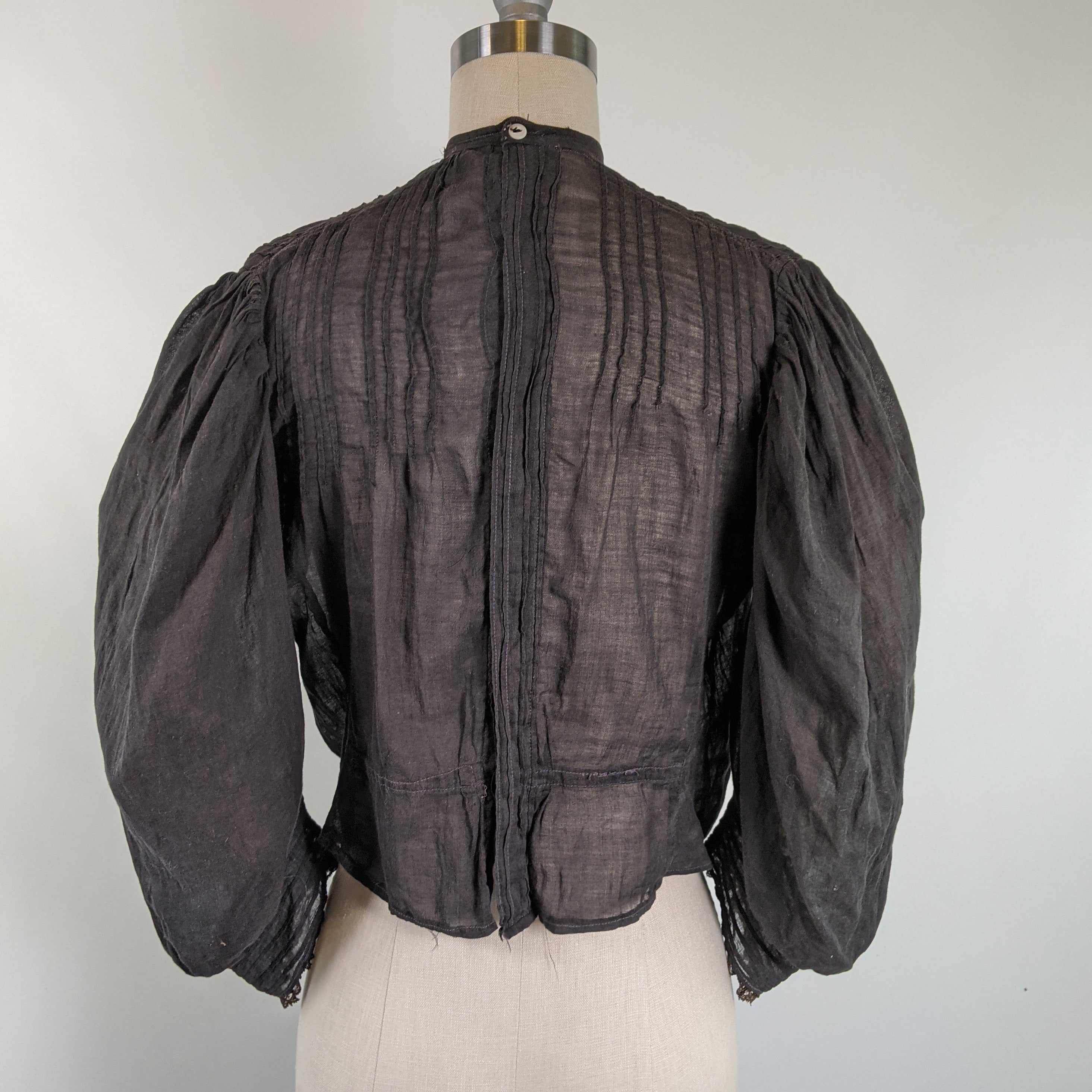 1900s Black Batiste Shirtwaist