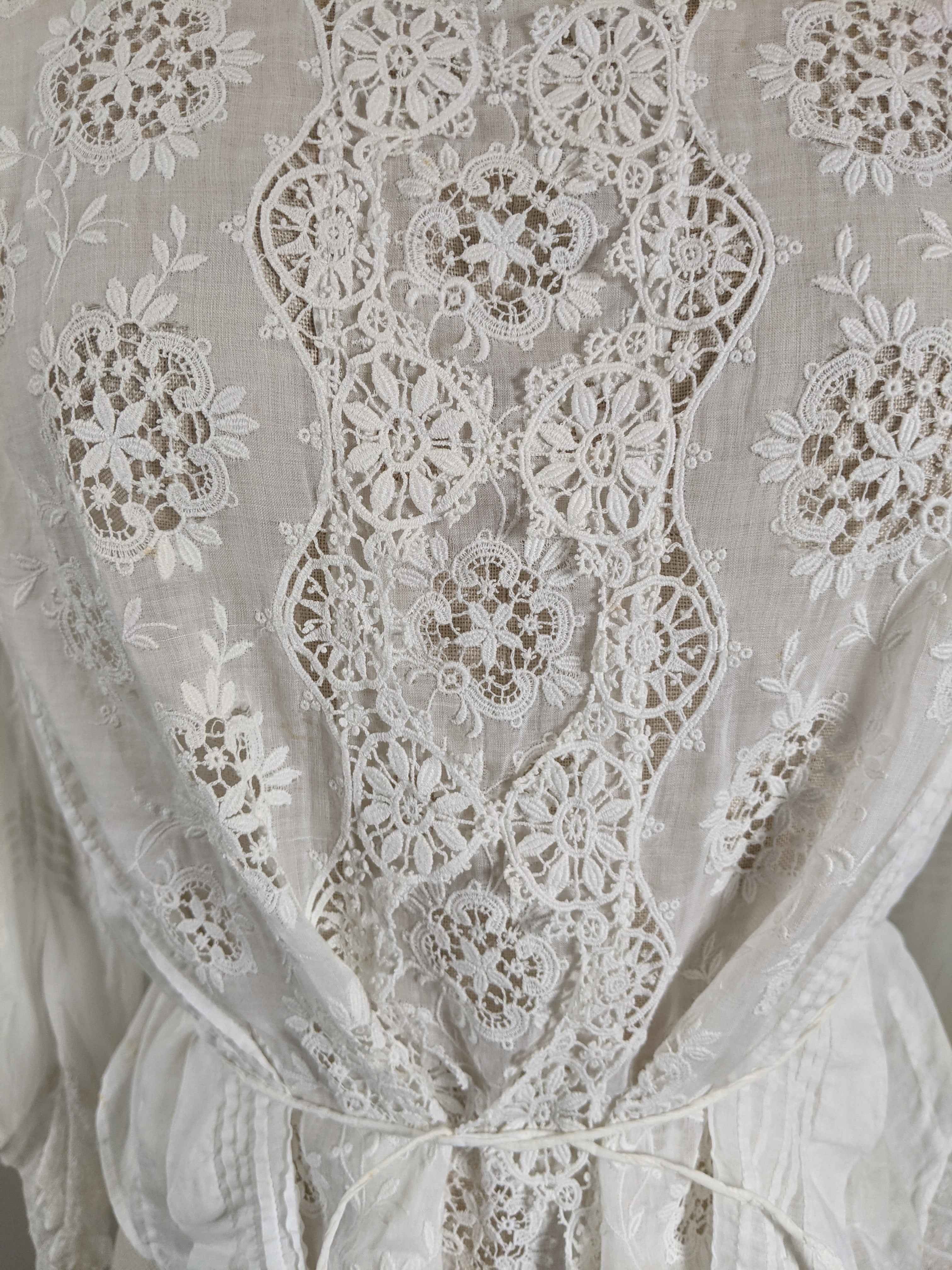 1900s White Lace Shirtwaist