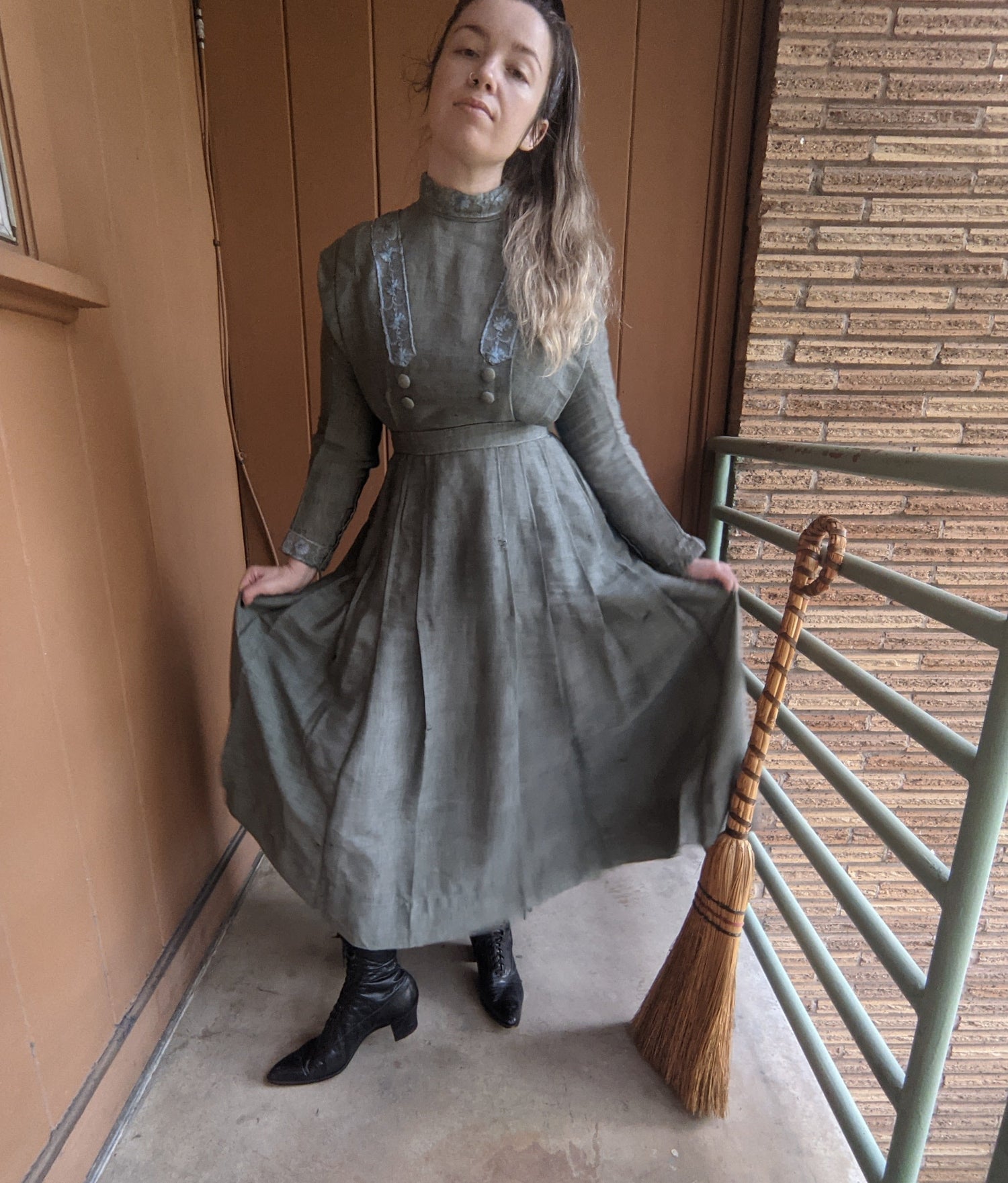 1900s Green Dress