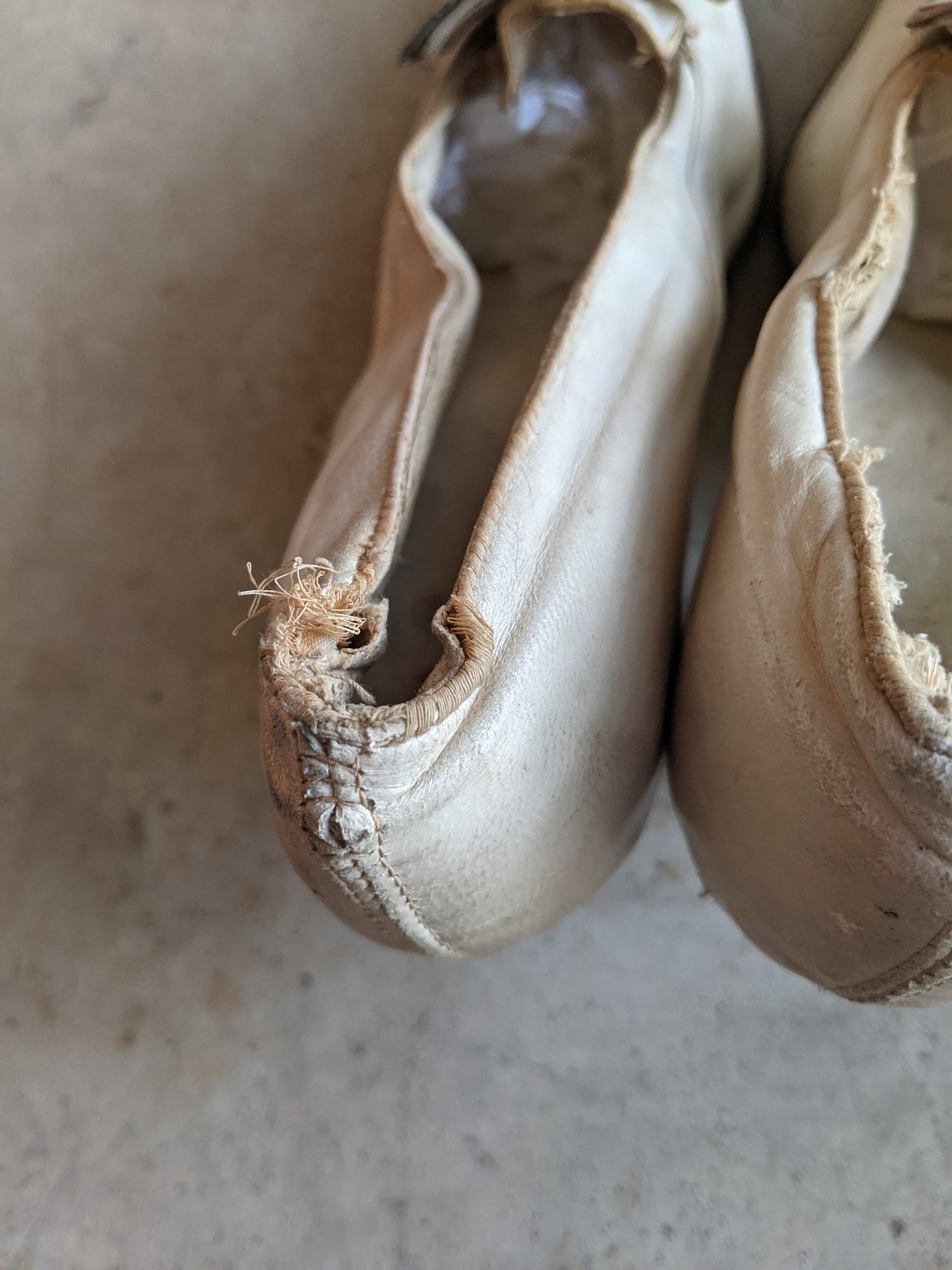1920s Pointed Heels | Approx 6.5-7