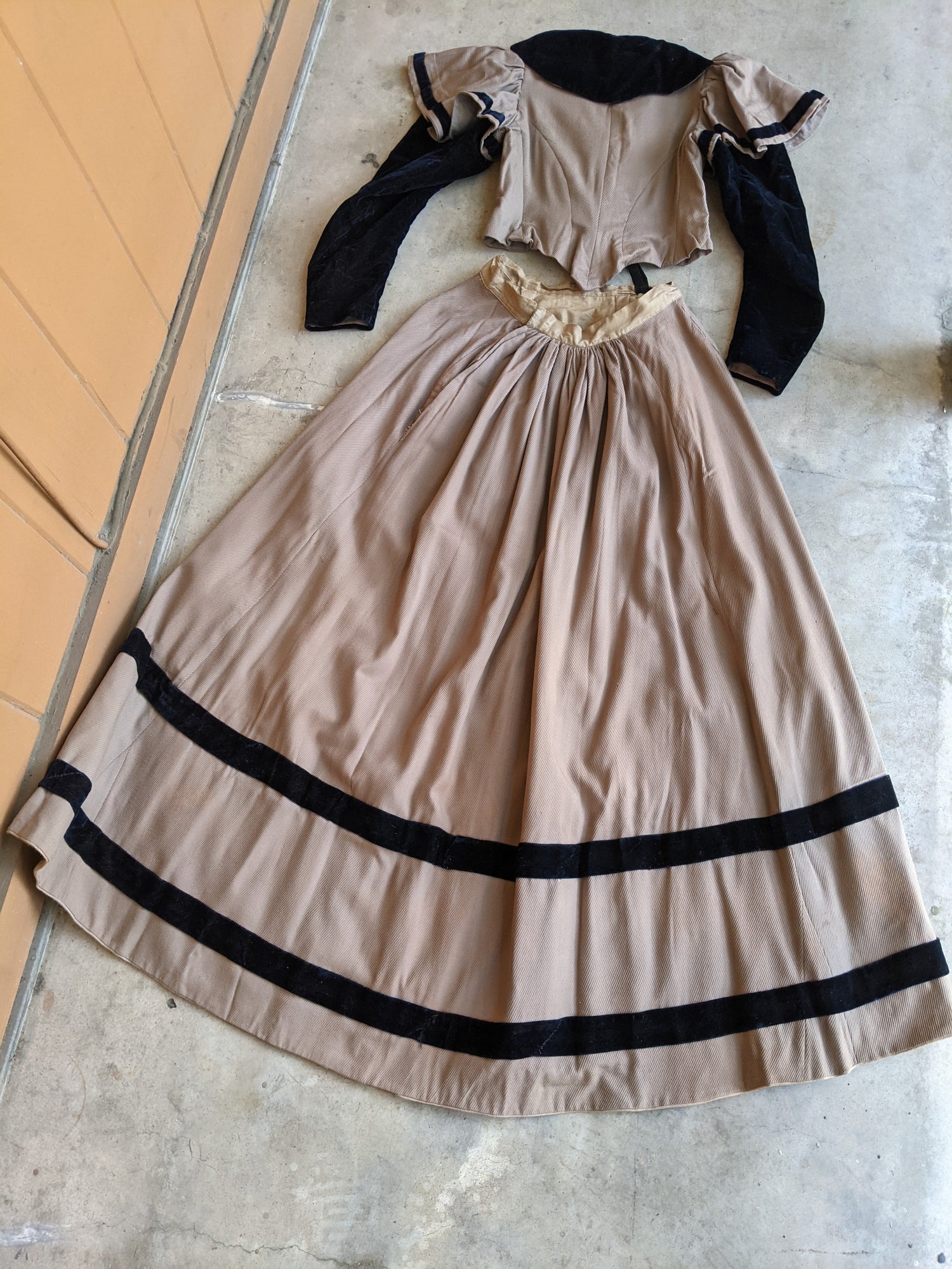1890s Dusty Rose Dress