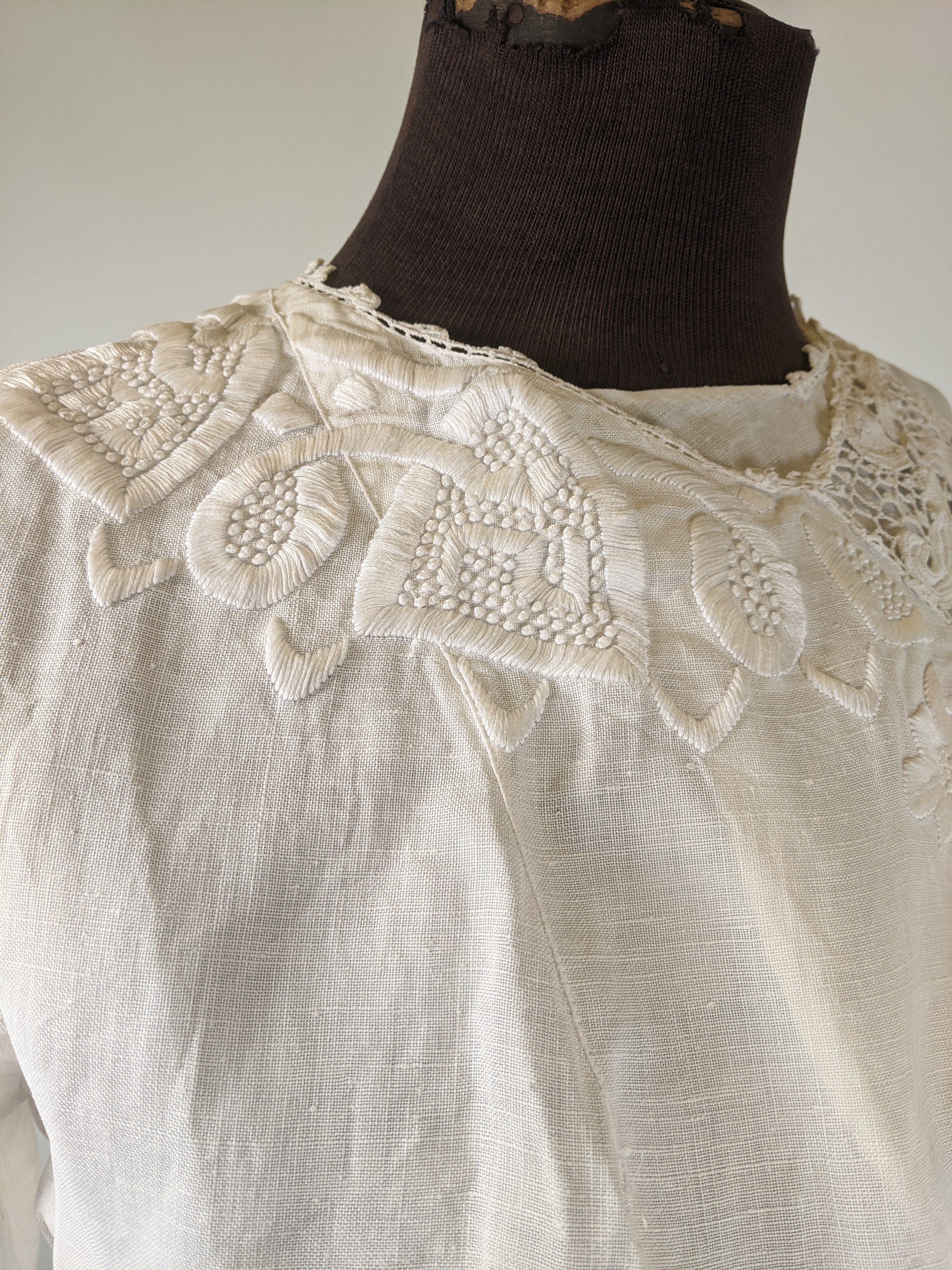 1900s-1910 White Linen Blouse