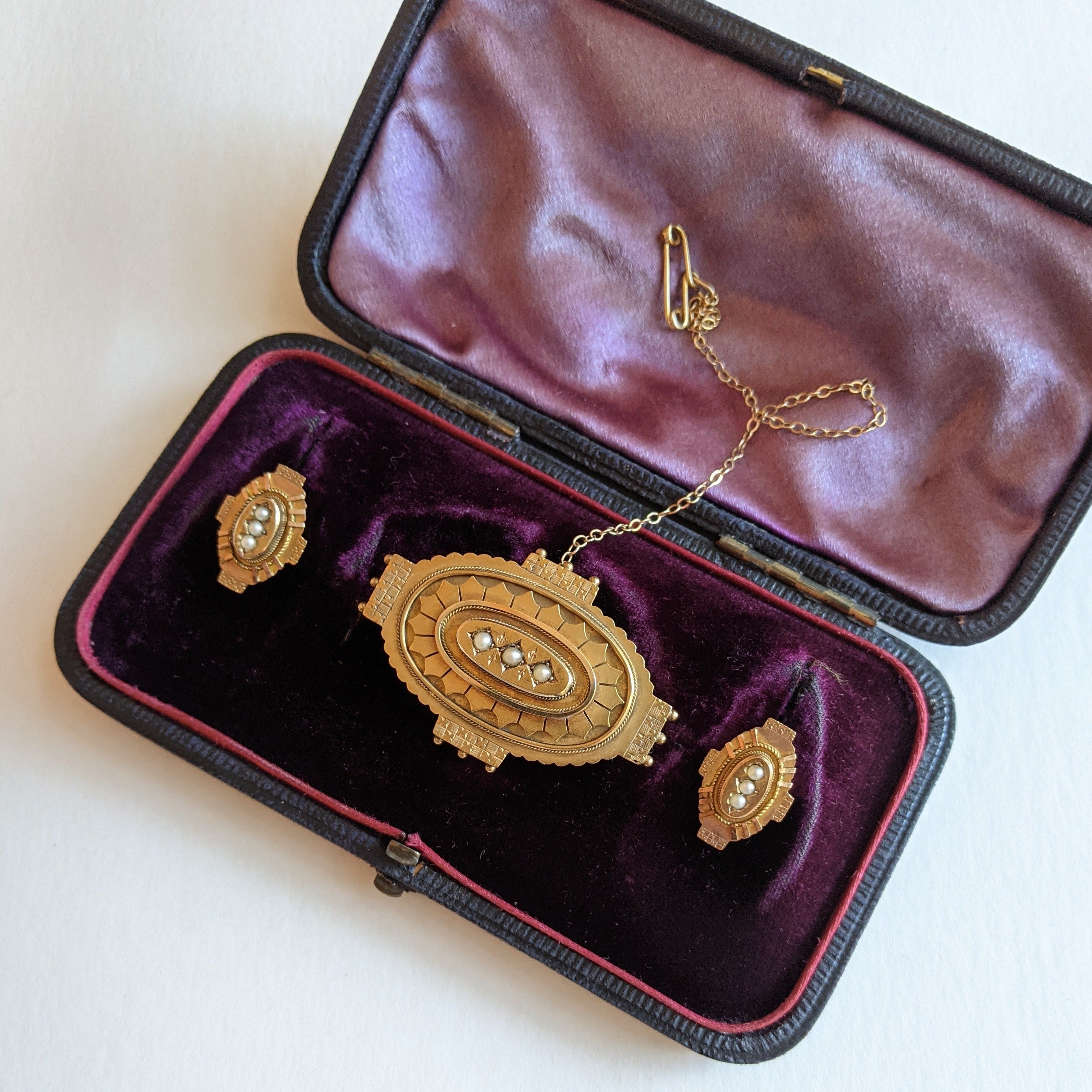 1870s-1880s 14k Gold Demi Parure