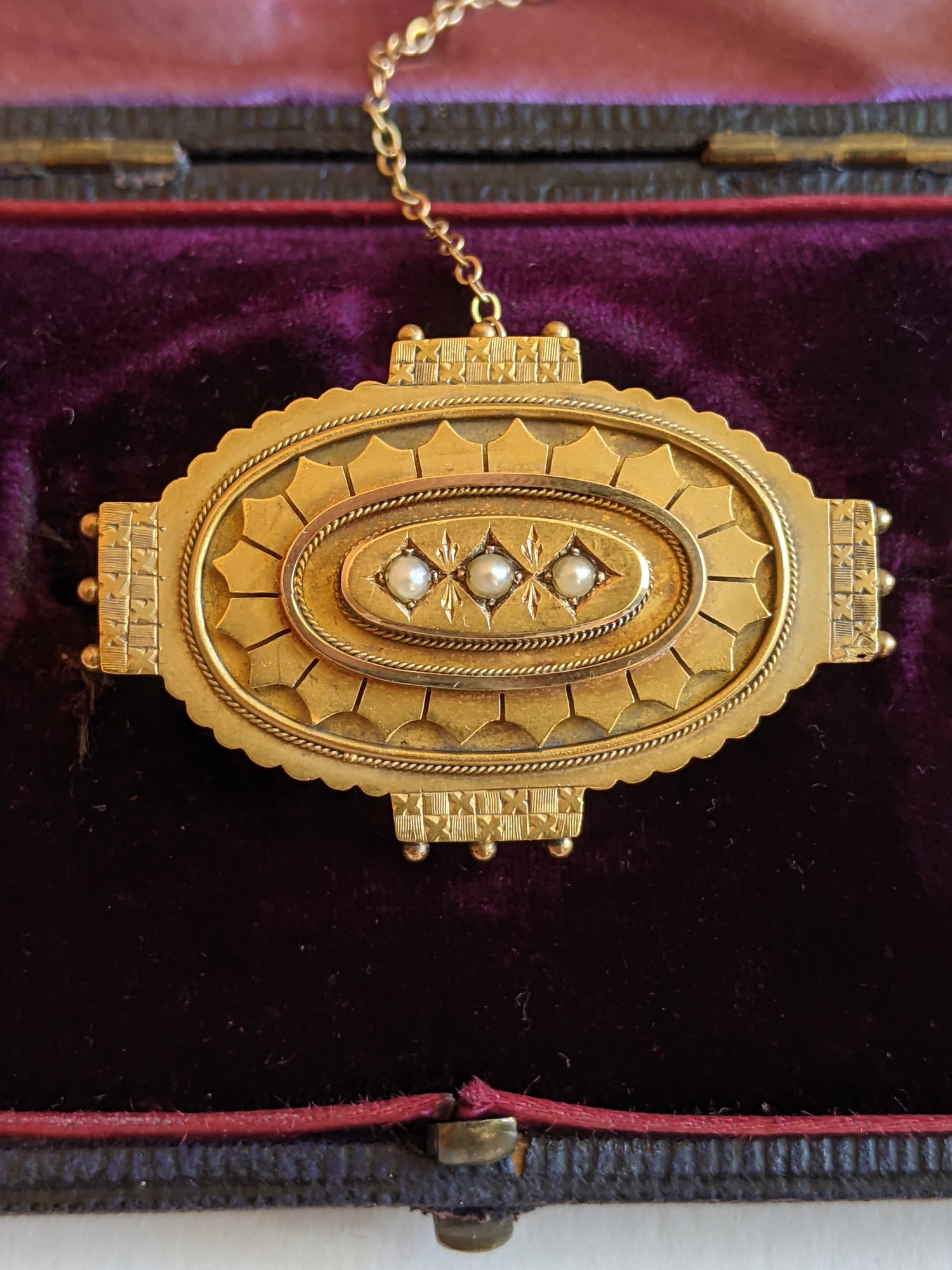 1870s-1880s 14k Gold Demi Parure
