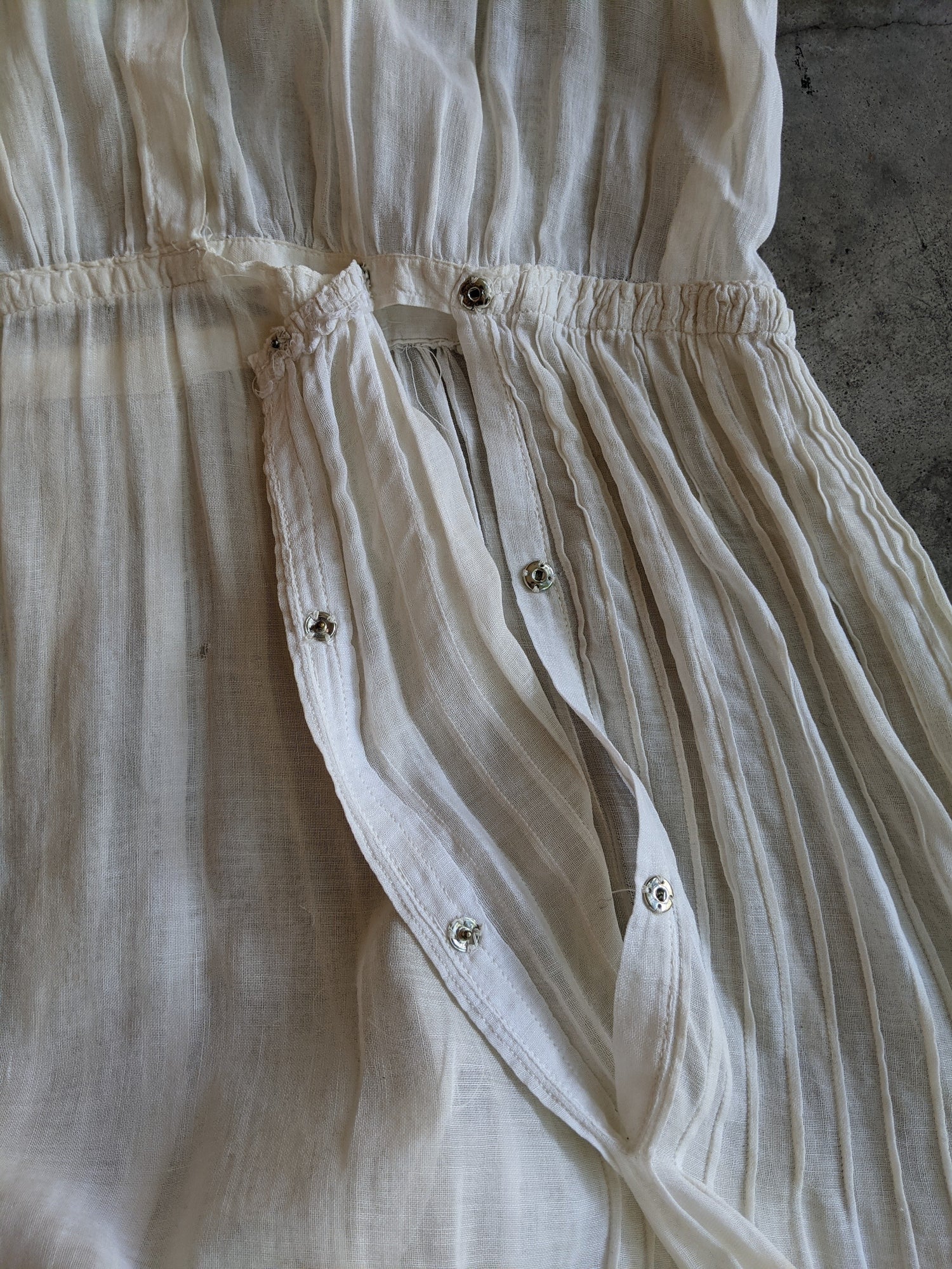 1910s Embroidered Cotton Dress | 30" Waist