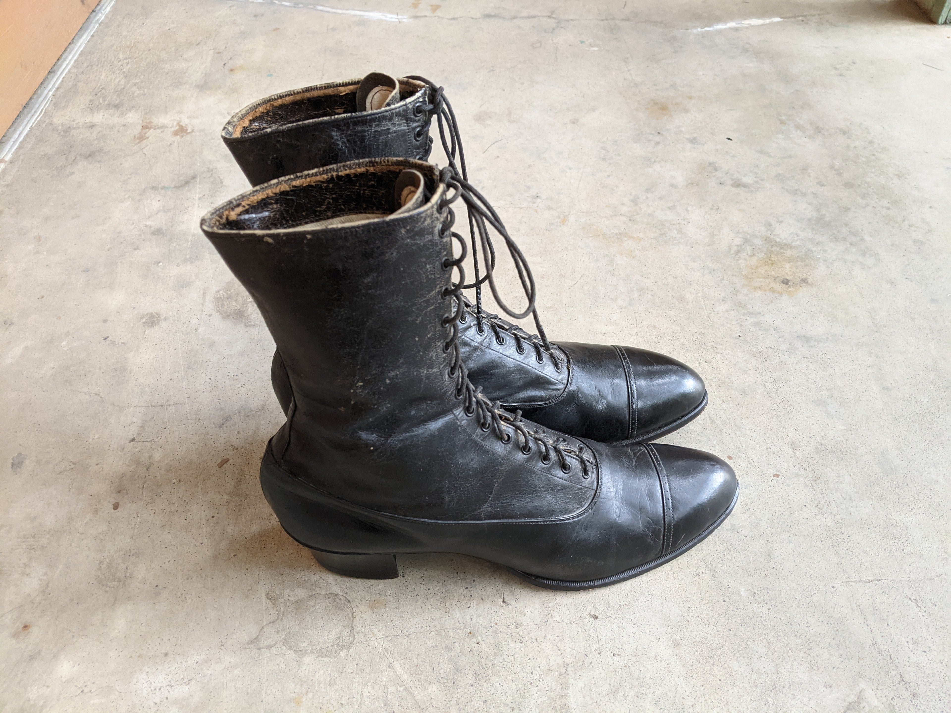 1910s Black Lace Up Boots | Approx Sz 8
