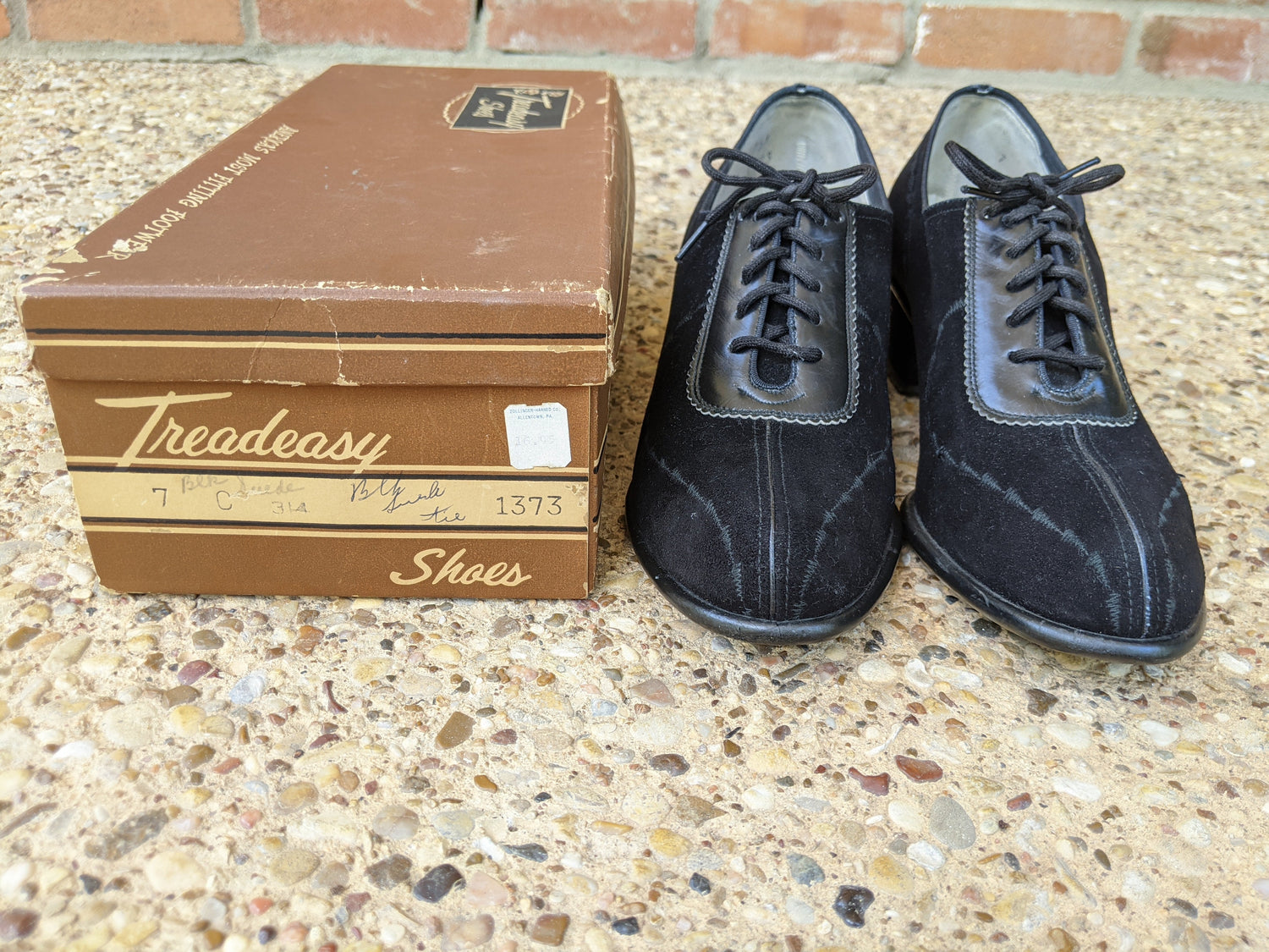 1950s Lace Up Suede Oxfords | Sz 7
