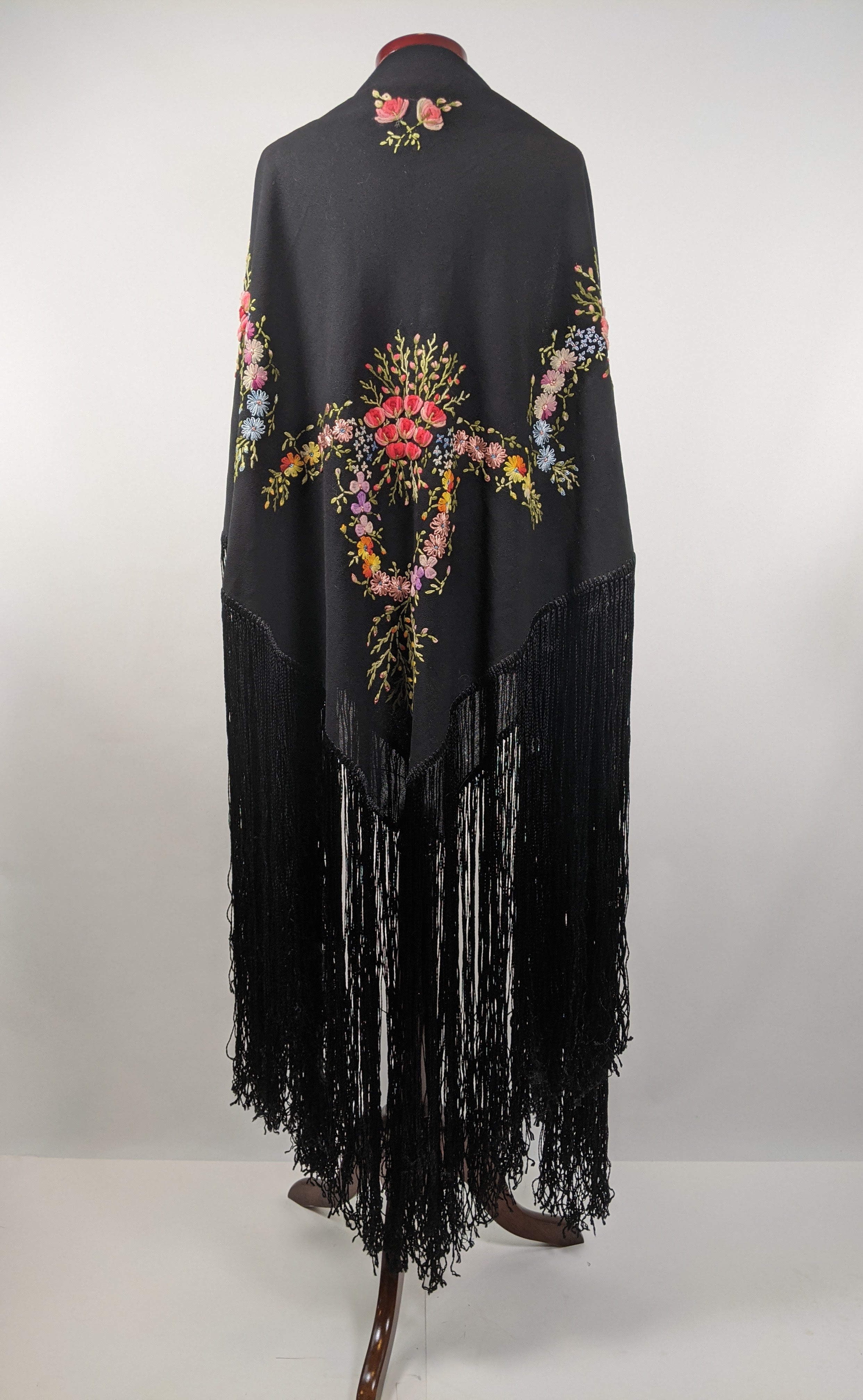 Early Vintage Embroidered Piano Shawl