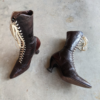 1910s-1920s Brown Lace Up Boots | Approx Sz 7