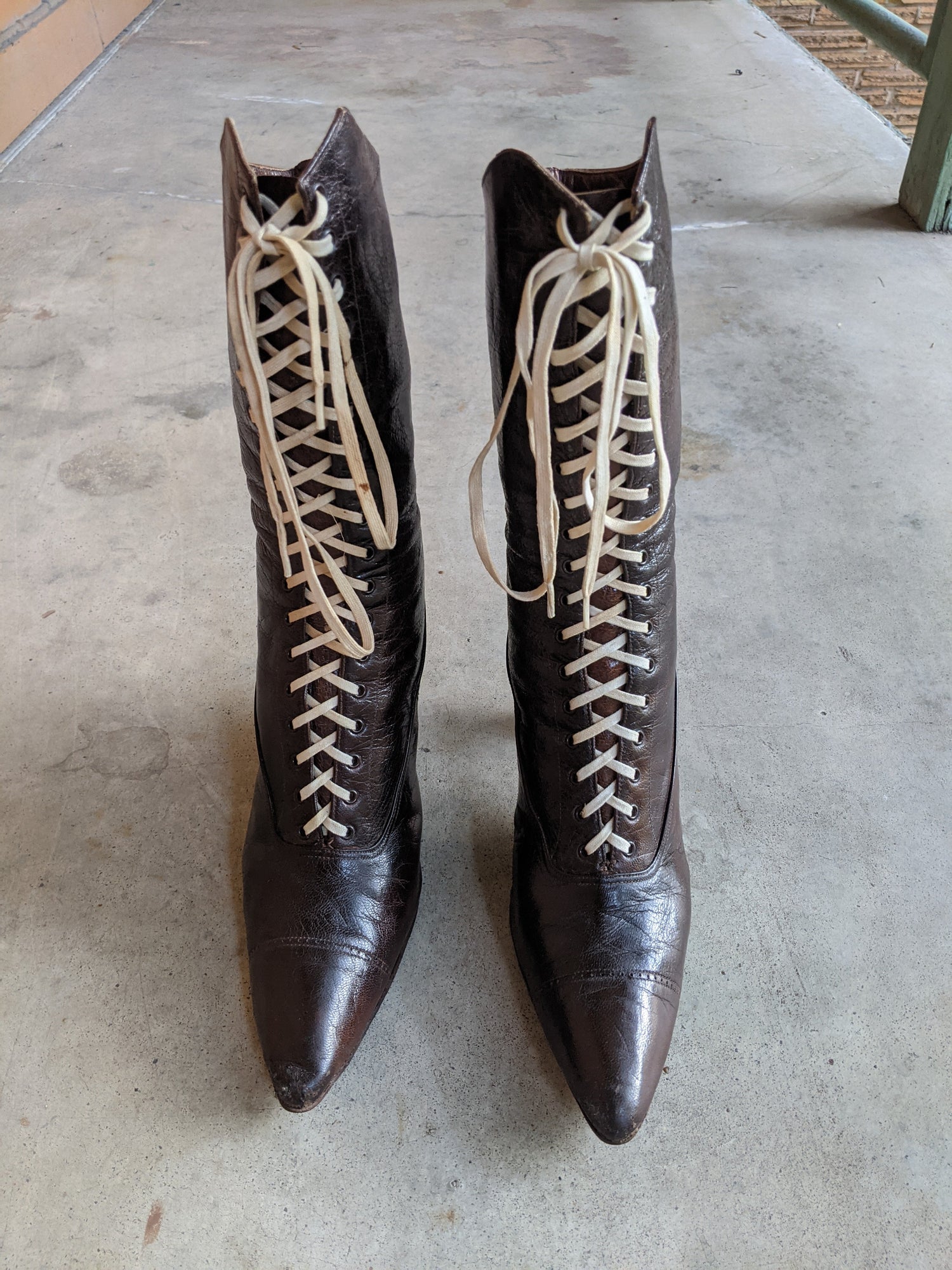 1910s-1920s Brown Lace Up Boots | Approx Sz 7